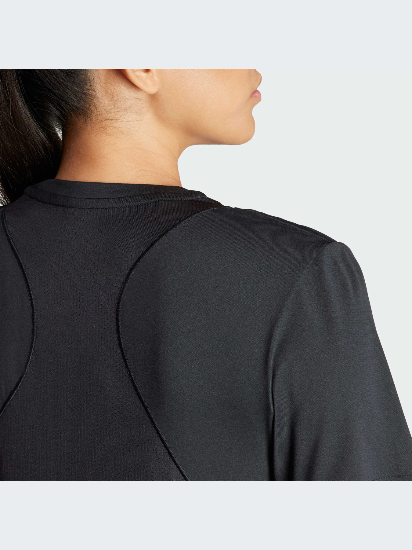 Спортивна футболка Adidas модель IQ2654 Спортивна футболка Adidas модель IQ2654 Фото