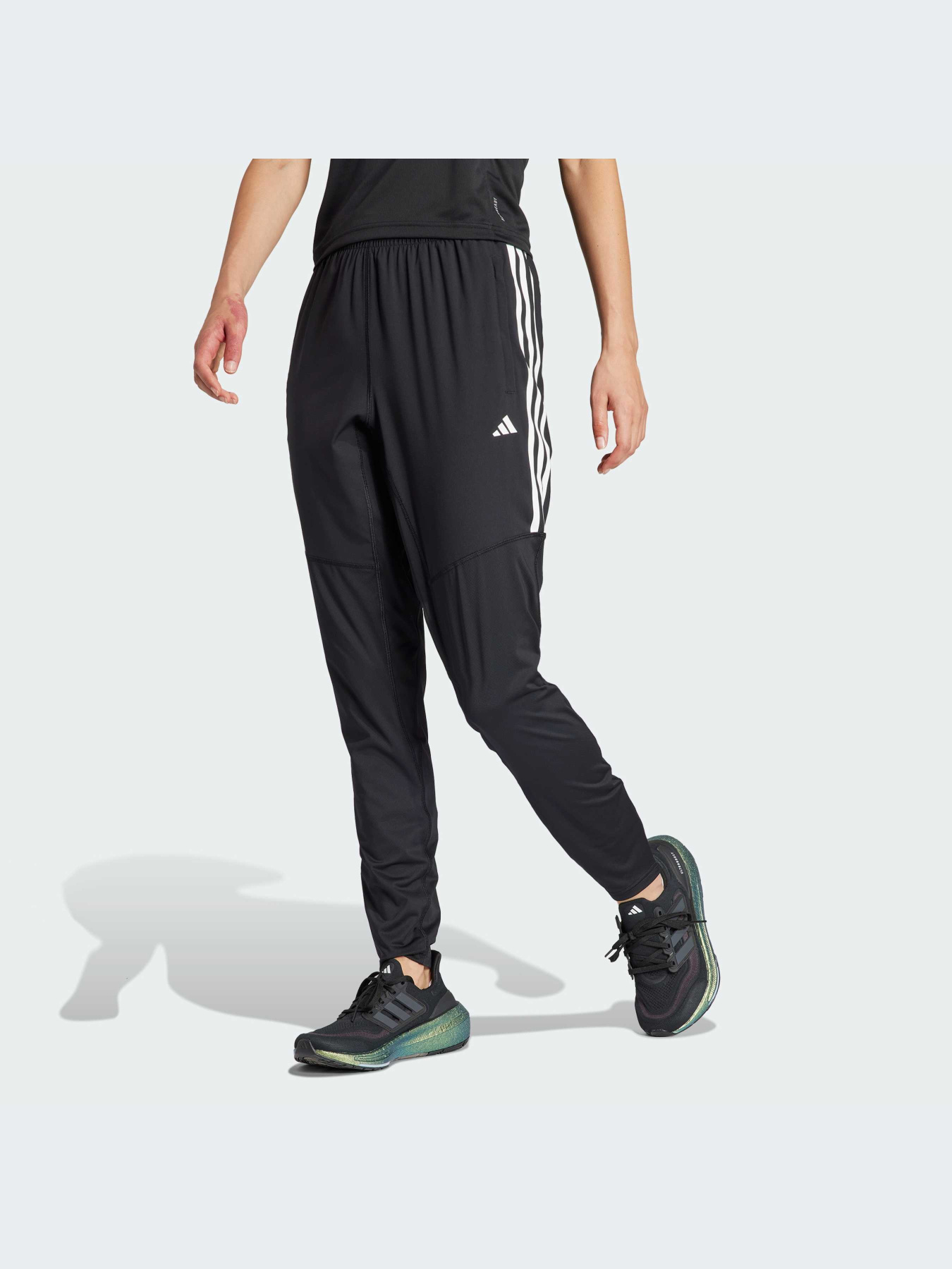 Штаны спортивные Adidas 3 Stripes модель IS0379 Фото