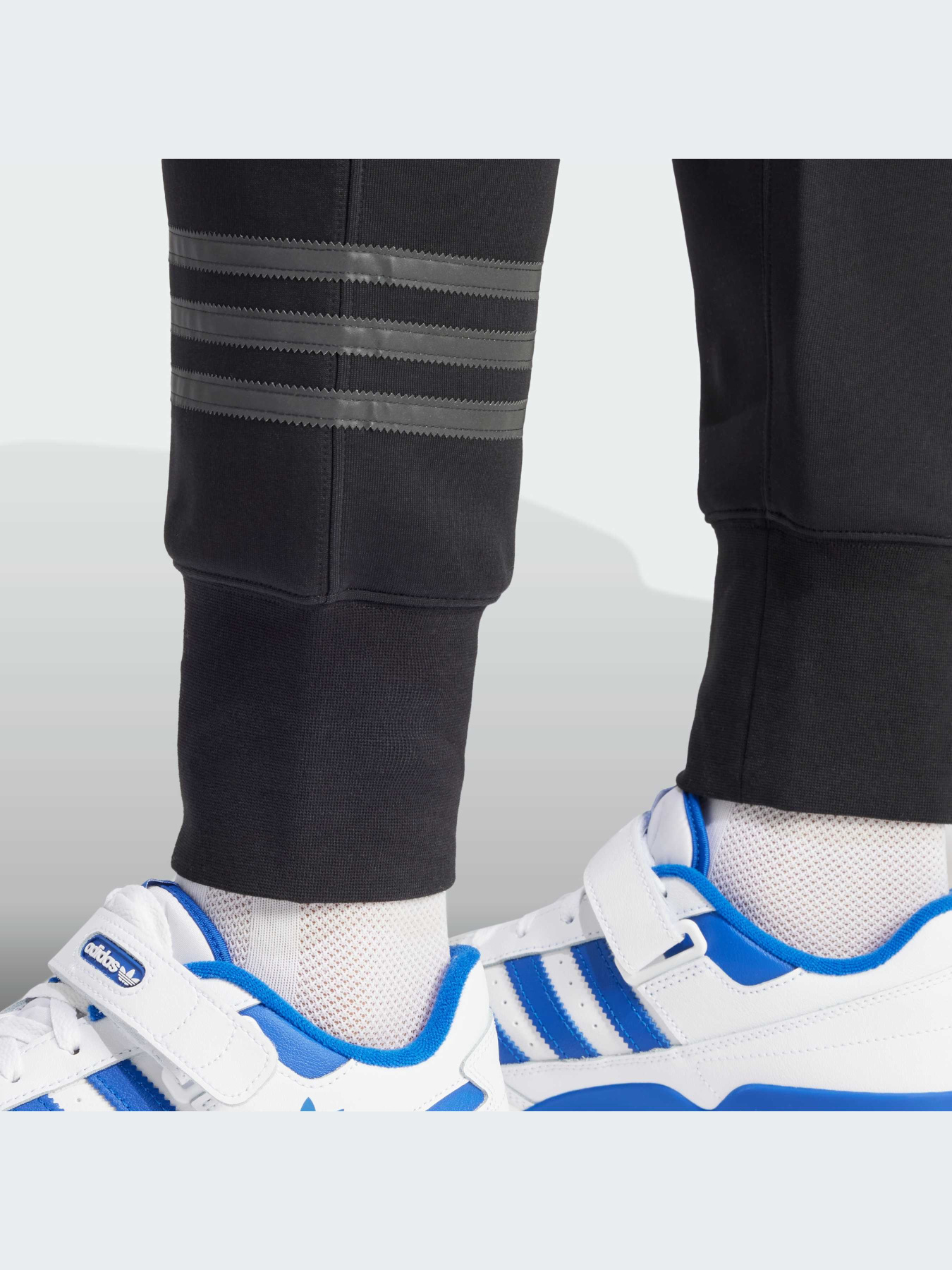 Джоггеры Adidas модель IS2812 Фото