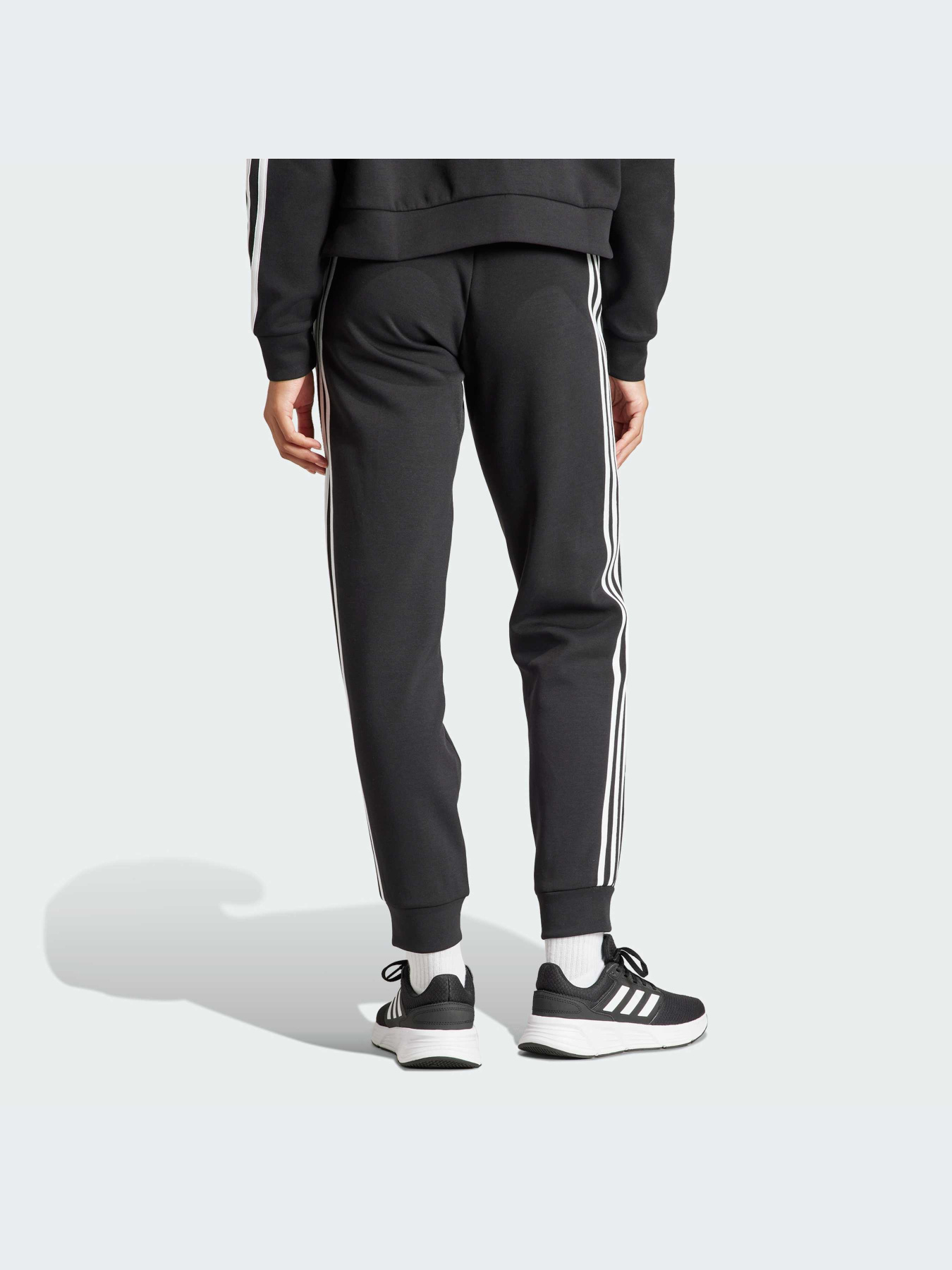 Джоггеры Adidas 3 Stripes модель IN9479 Фото