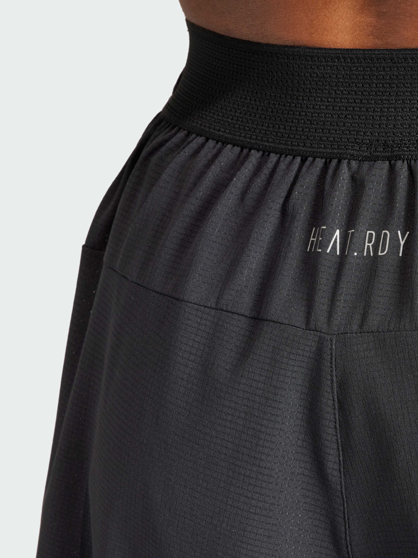 Шорти спортивні Adidas модель IS3732 Фото