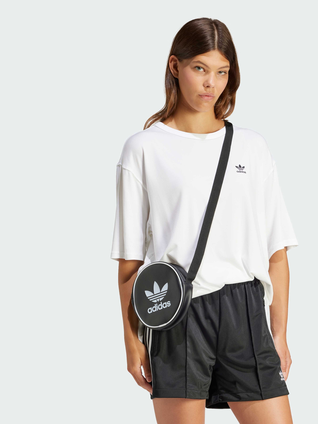 Футболка Adidas Культові силуети модель IR8064 Фото