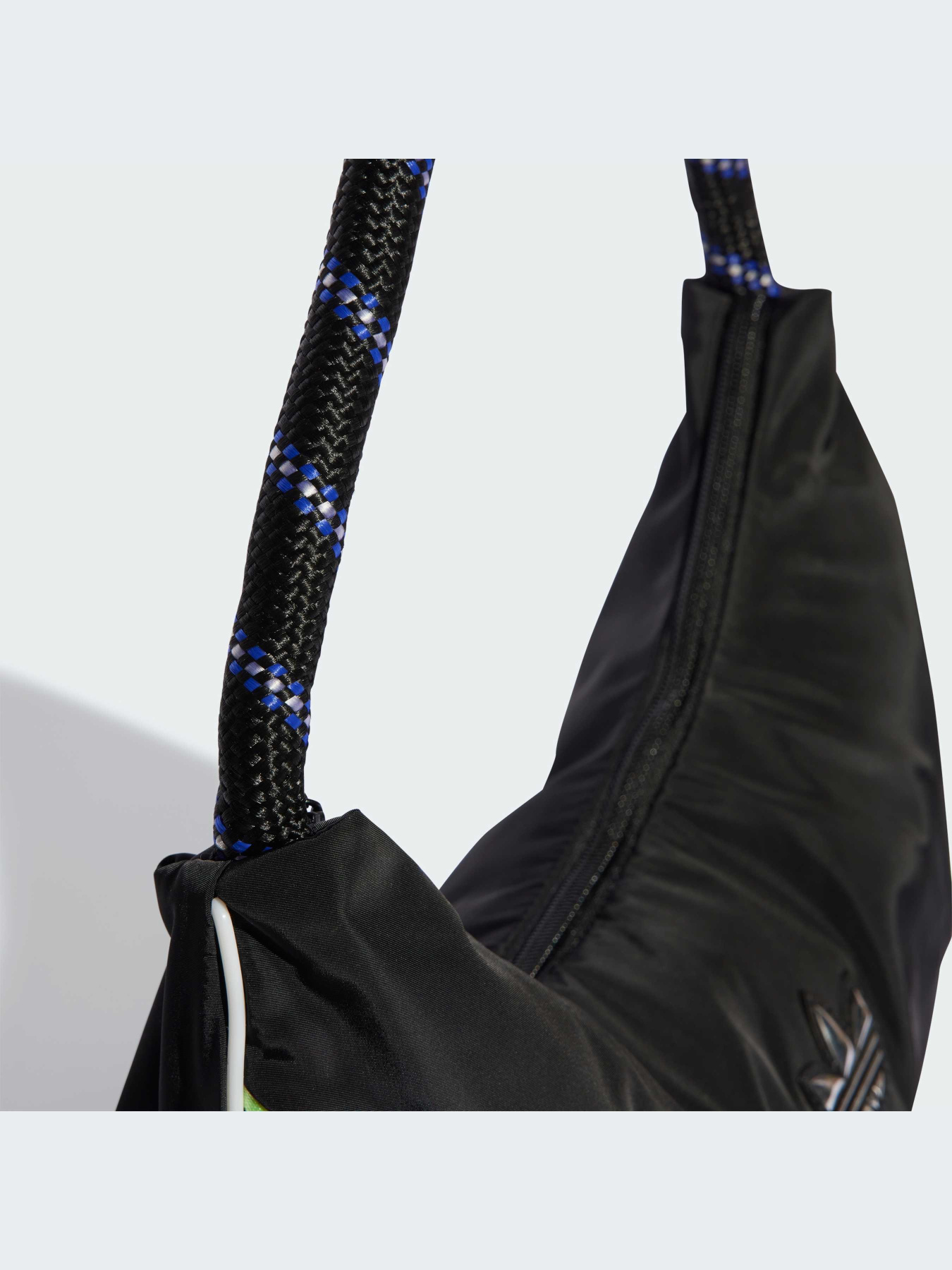 Хобо Adidas модель IT7385 Хобо Adidas модель IT7385 Фото