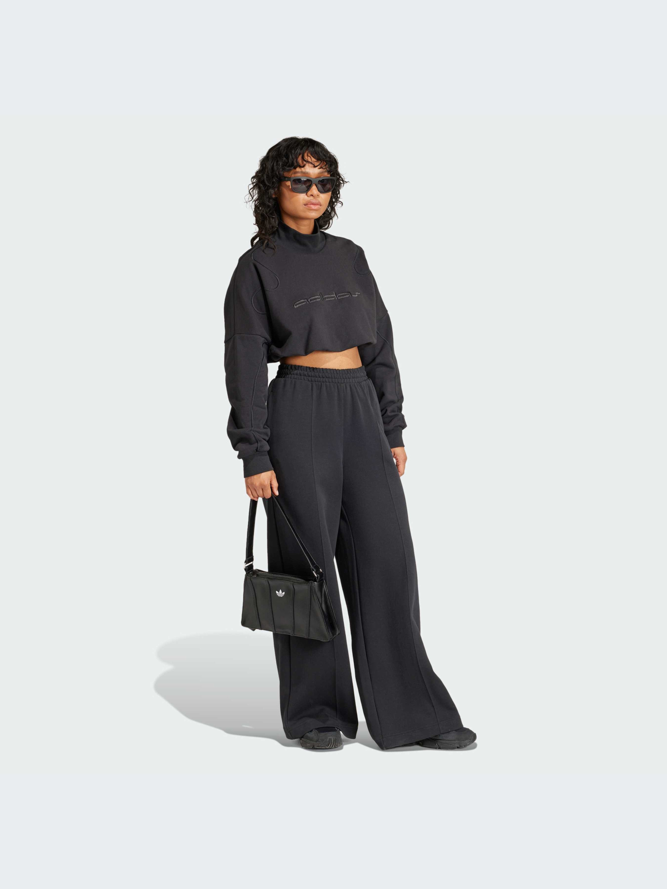 Свитшот Adidas модель IT9668 Фото