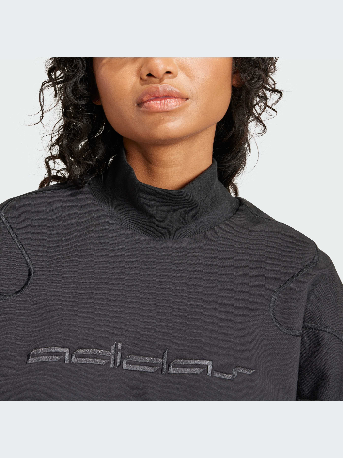 Свитшот Adidas модель IT9668 Фото