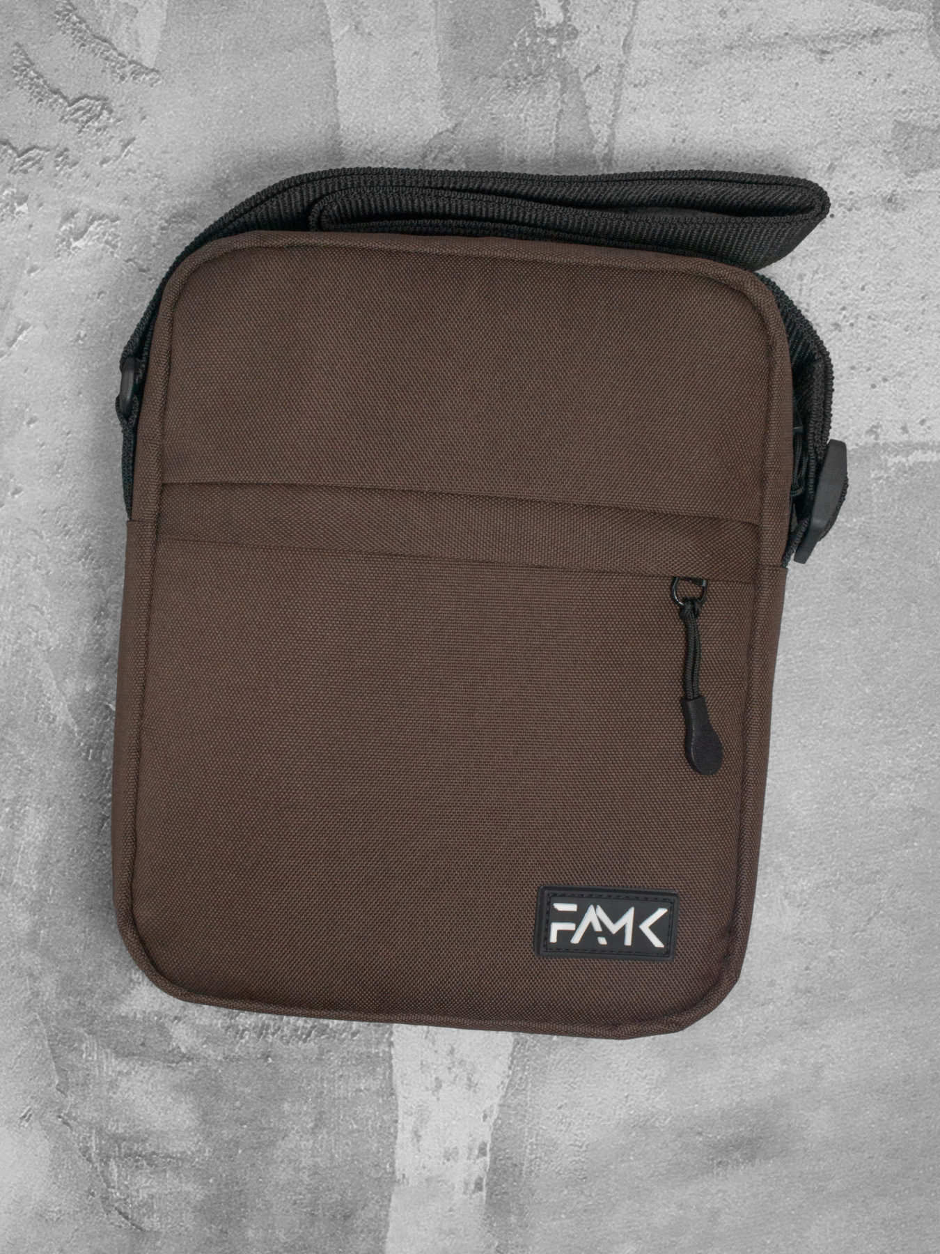 Мессенджер Famk модель 1017 Фото