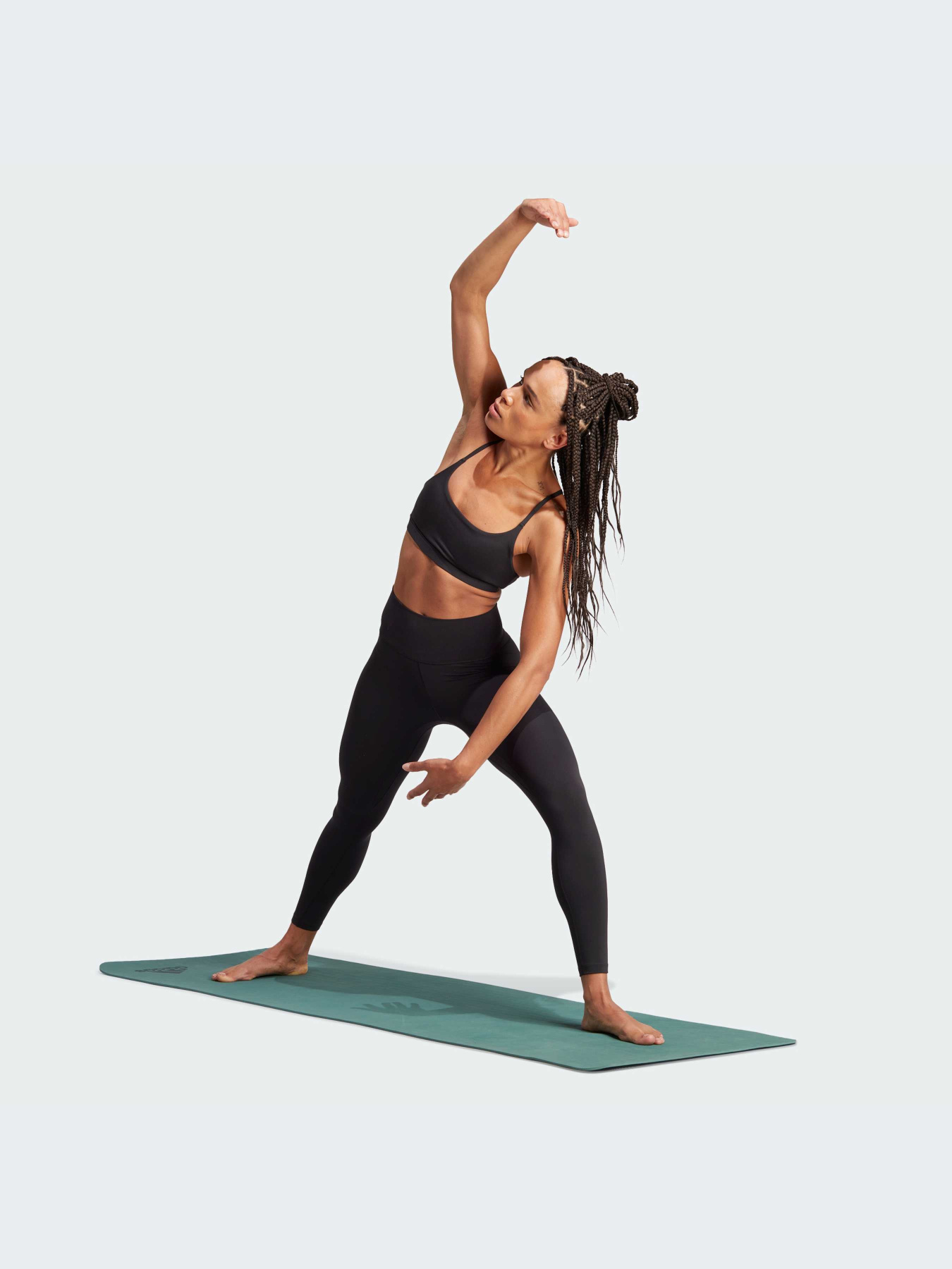 Топ спортивный Adidas Clima модель IQ3374 Фото