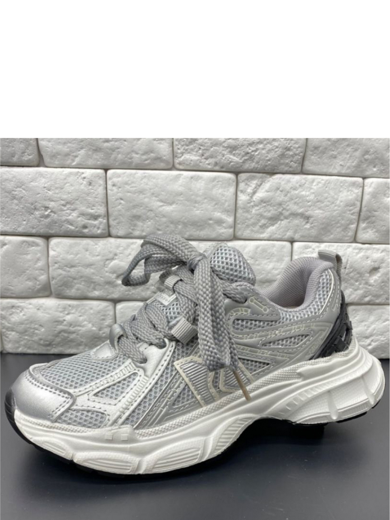 Кроссовки JONG GOLF модель DN11177-19 Фото