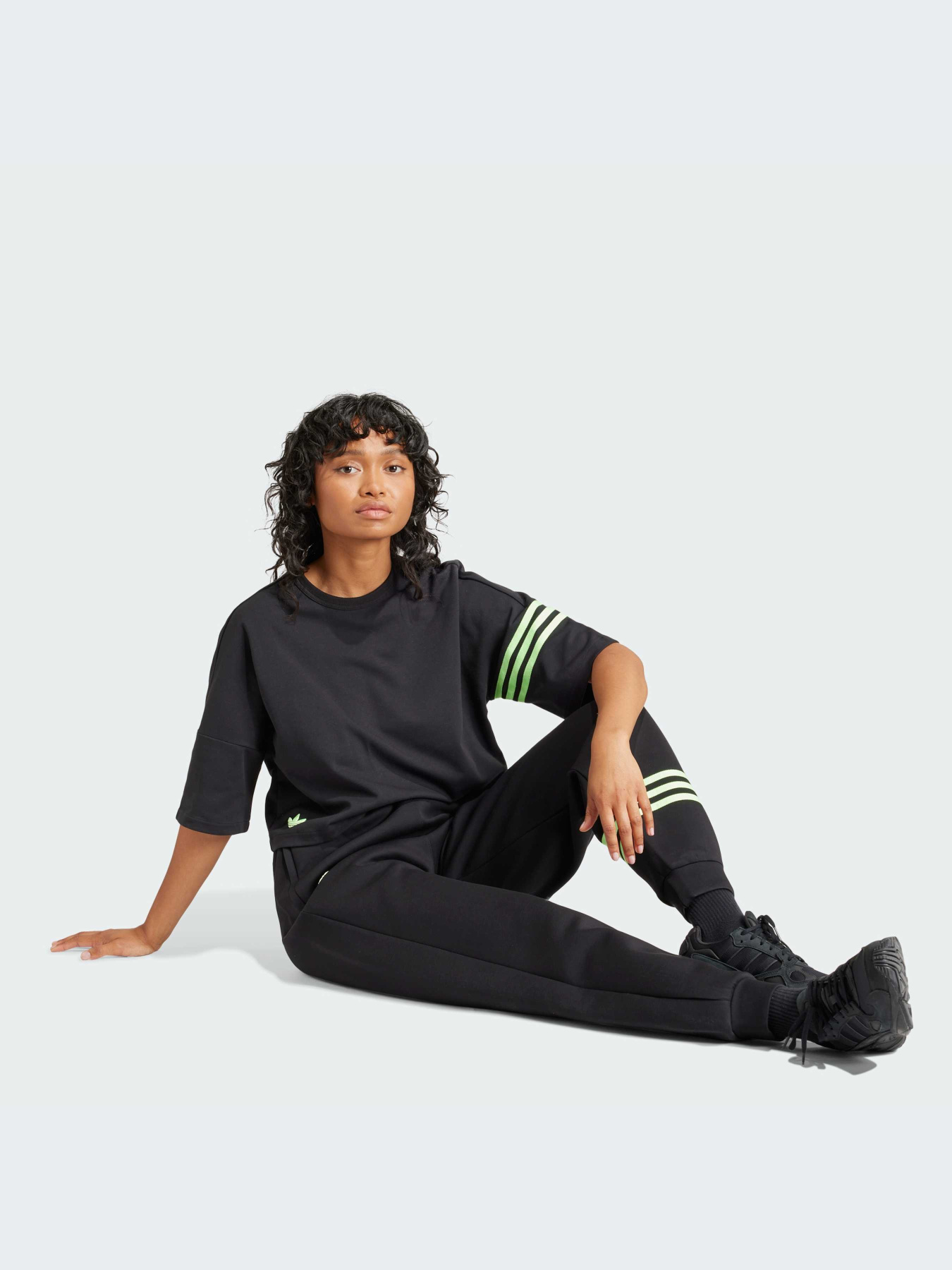 Джоггеры Adidas модель IU2501 Фото