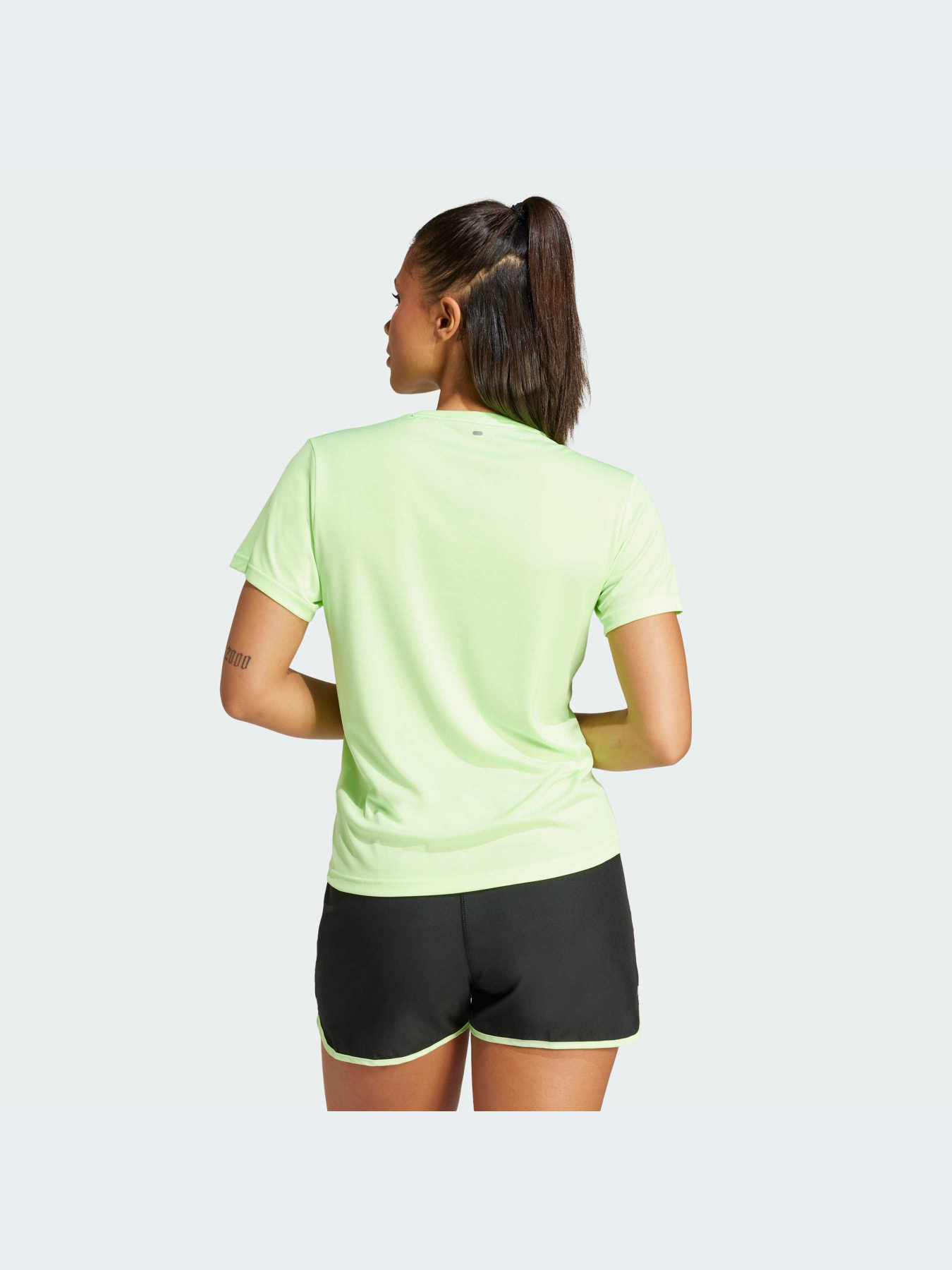 Футболка спортивная Adidas модель IN0115 Футболка спортивная Adidas модель IN0115 Фото