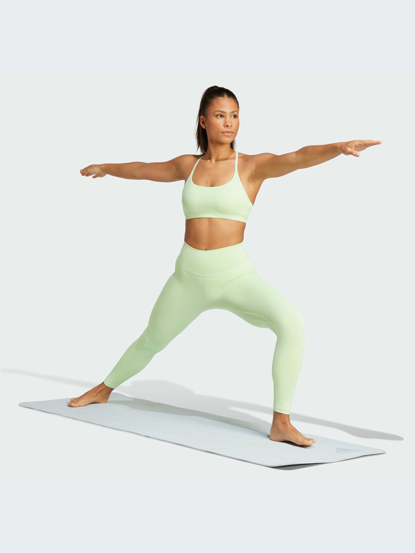 Спортивні леггінси Adidas модель IR7923 Фото