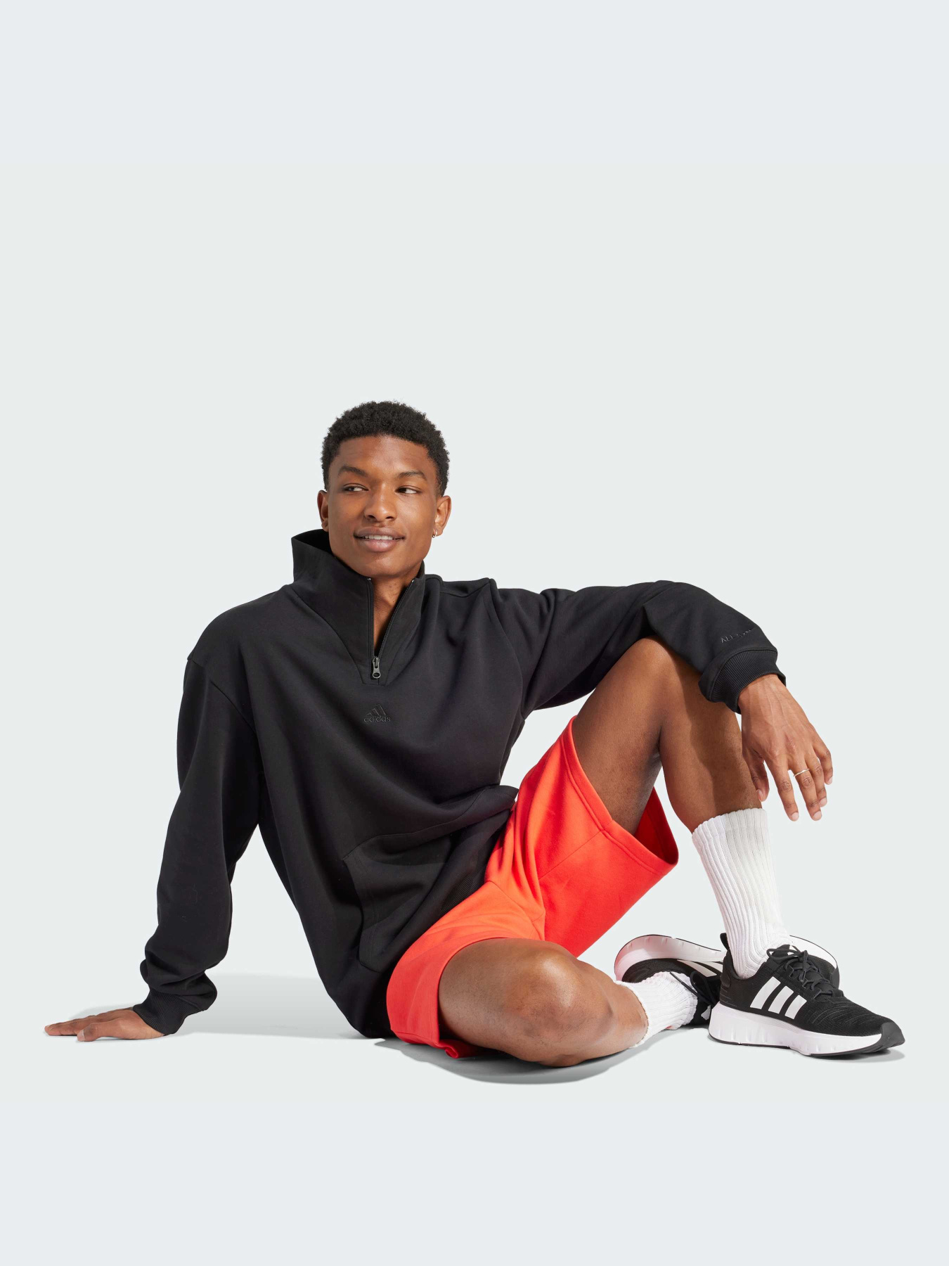 Свитшот Adidas модель IX3968 Фото