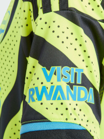 Футболка Adidas модель HZ2106 Футболка Adidas модель HZ2106 Фото