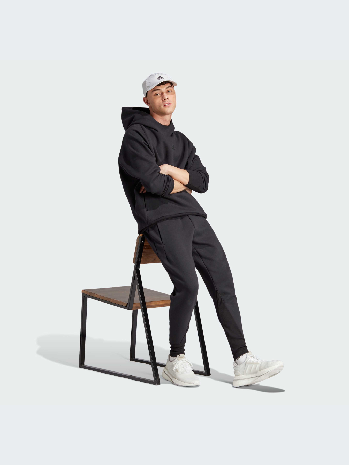Худи и свитшоты Adidas ZNE модель IN5115-KZ Фото