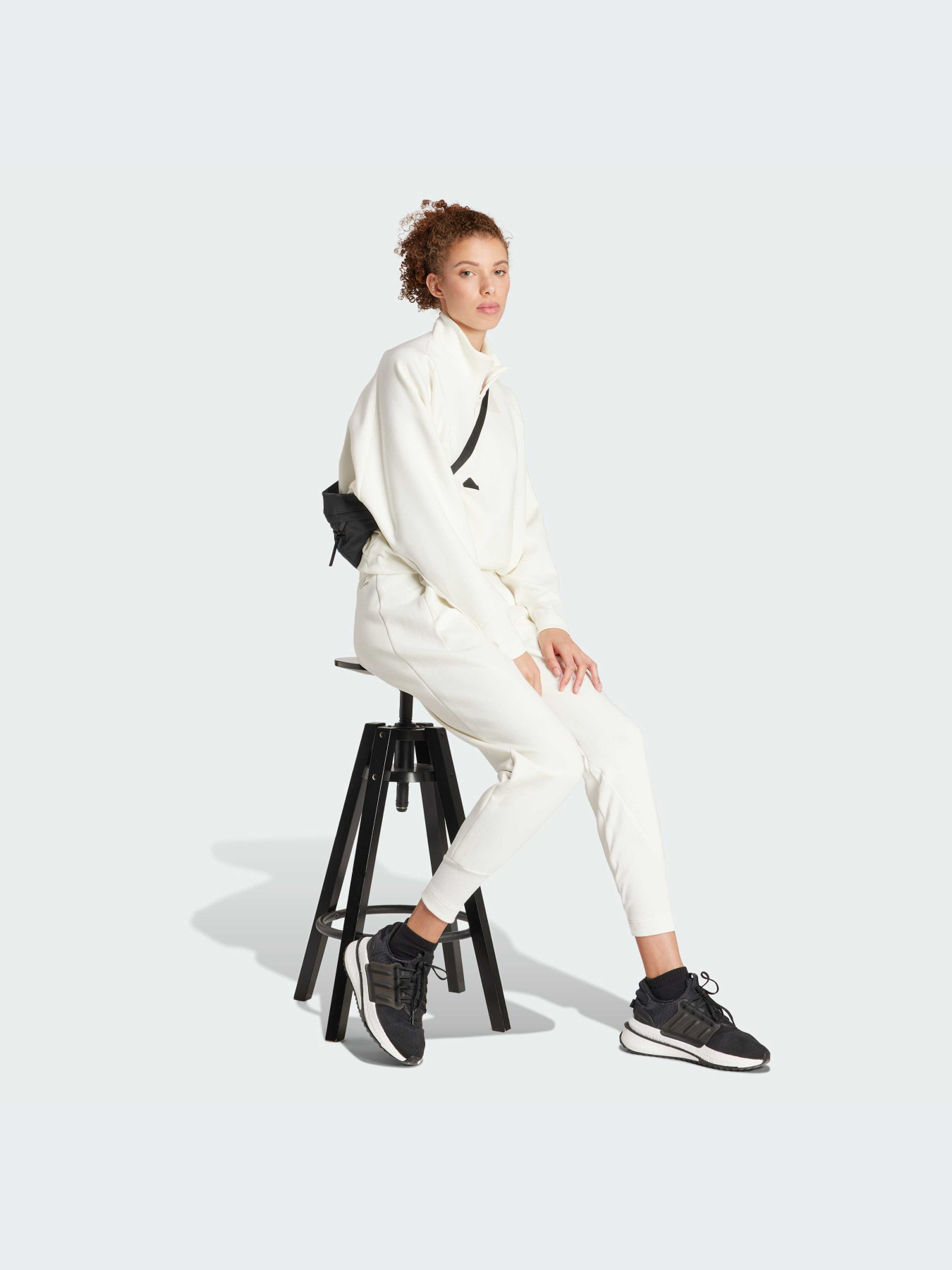 Худи и свитшоты Adidas ZNE модель IS3898-KZ Фото
