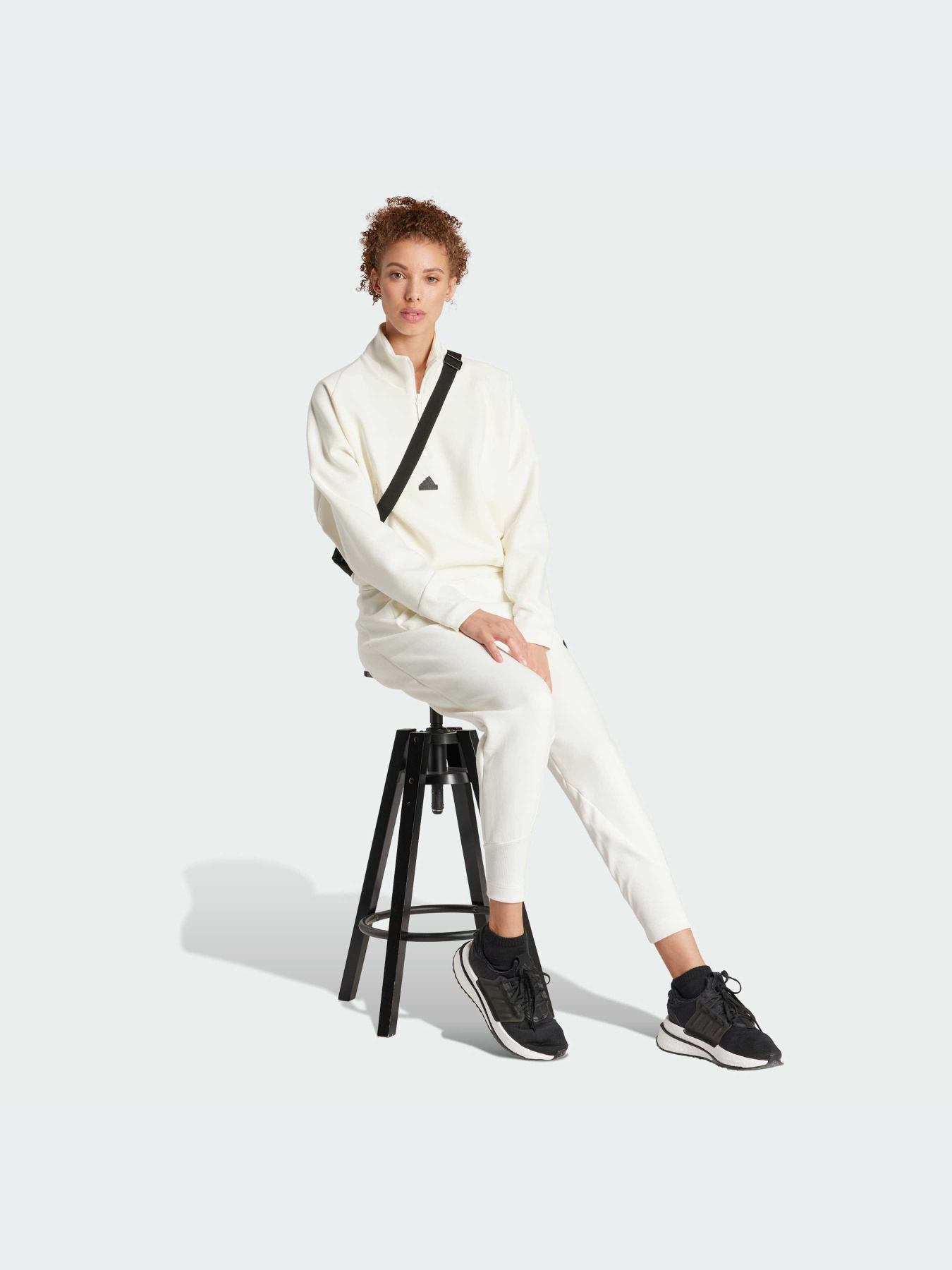 Брюки Adidas ZNE модель IS3912-KZ Фото
