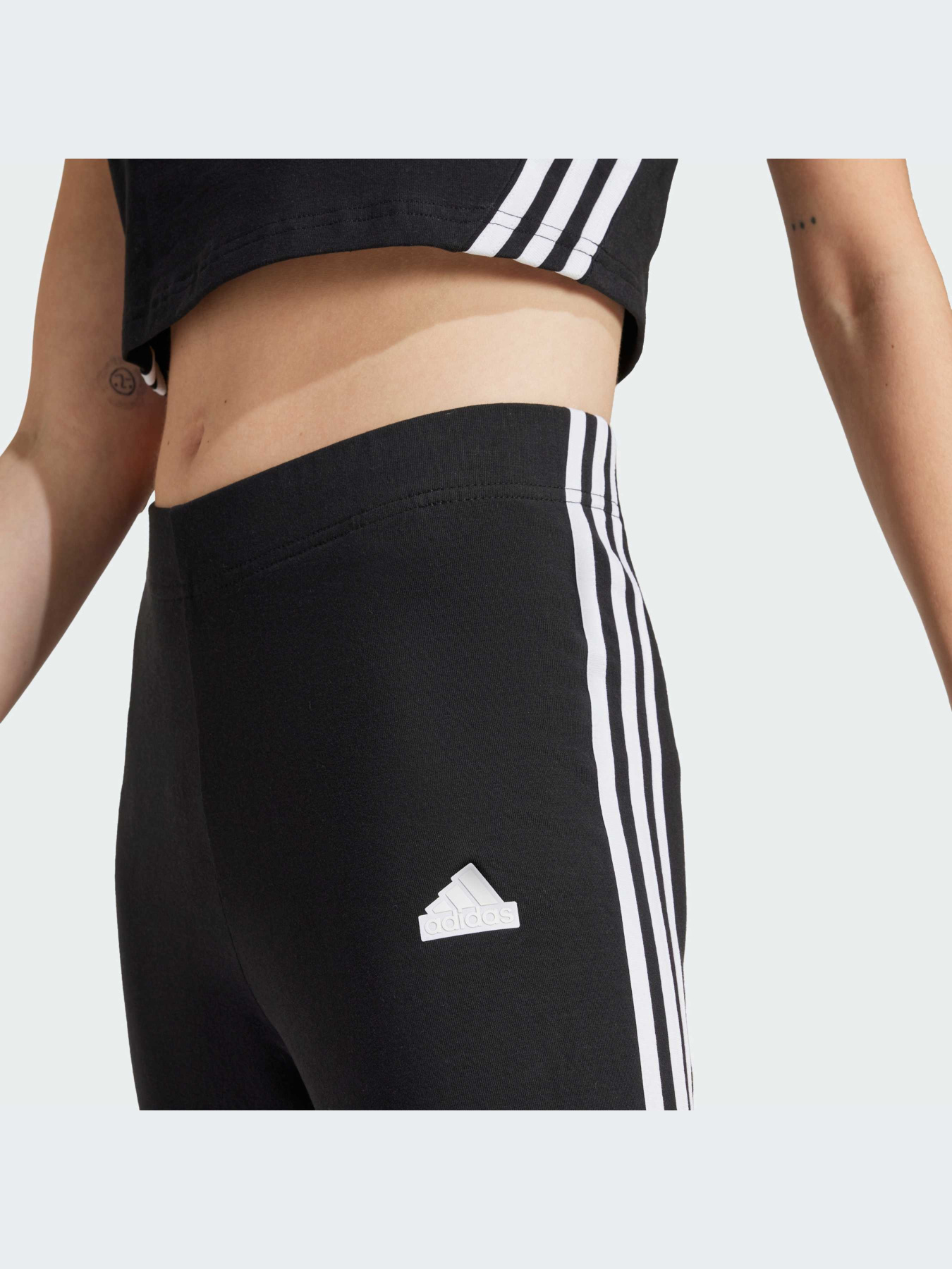 Легінси Adidas 3 Stripes модель IP1570 Фото