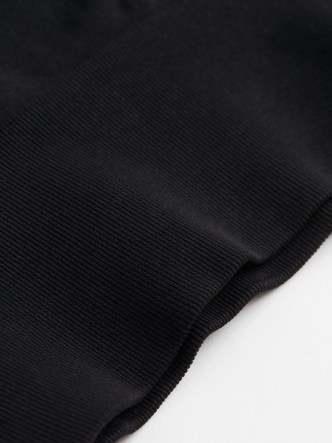 Топ спортивный H&M модель 71621 Фото