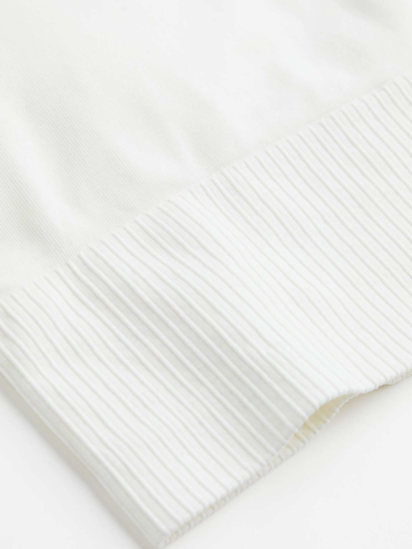 Топ спортивный H&M модель 71650 Фото