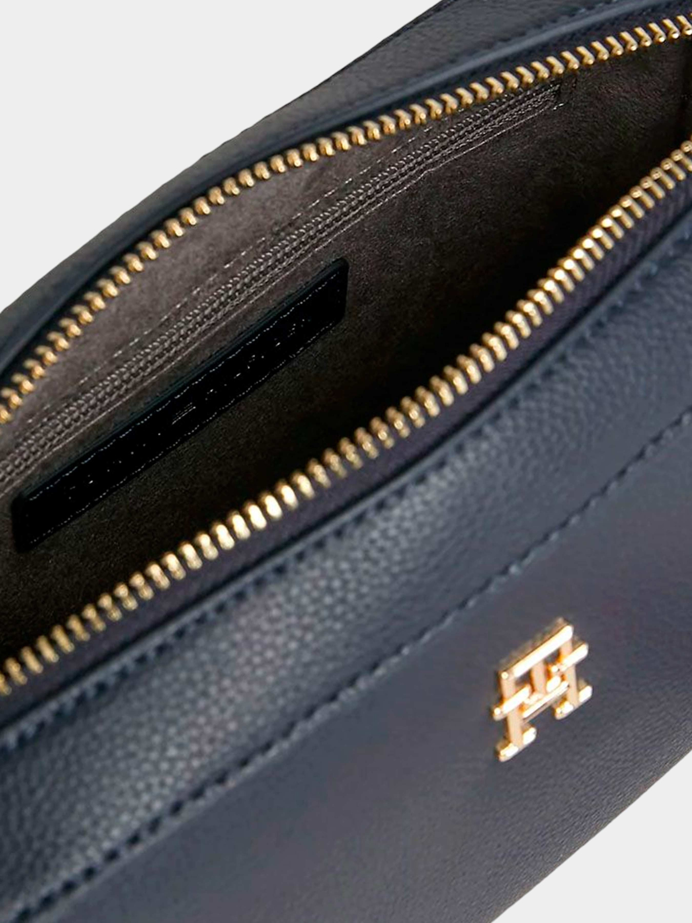 Сумки Tommy Hilfiger модель AW0AW15707-DW6 Фото