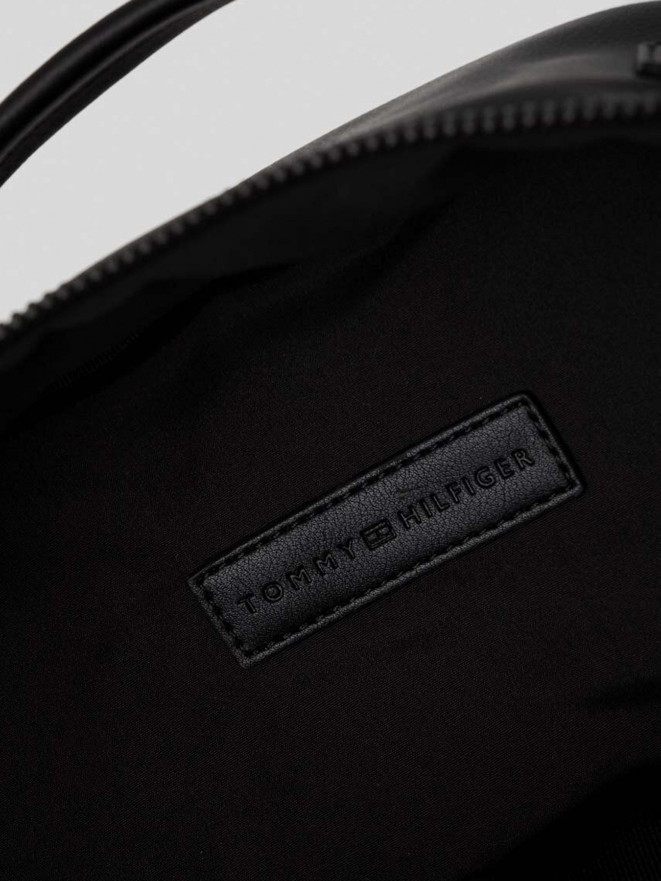 Рюкзаки Tommy Hilfiger модель AM0AM11828-BDS Фото