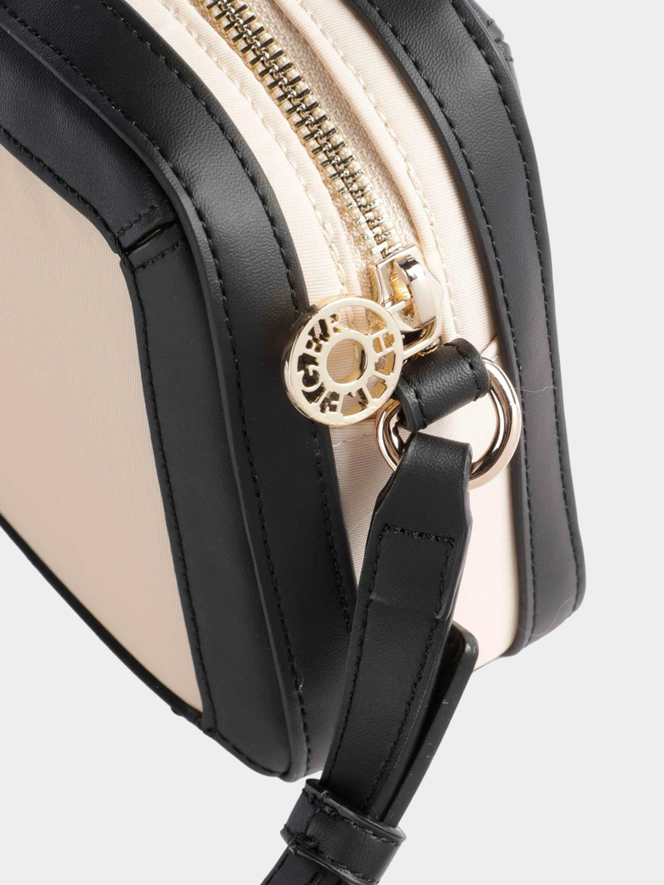 Сумки Tommy Hilfiger модель AW0AW15701-0F4 Фото