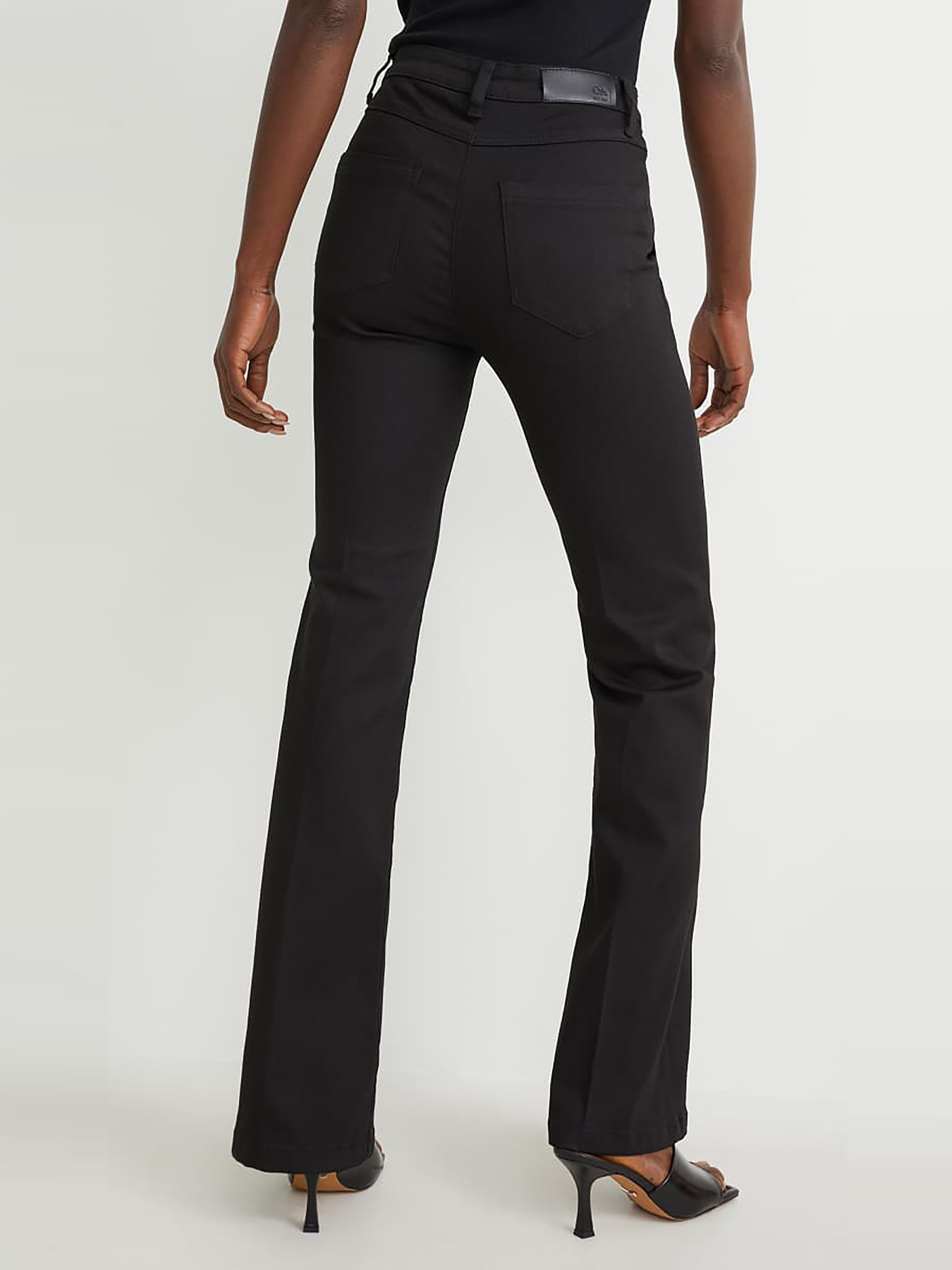 Расклешенные джинсы C&A модель 71731 Фото