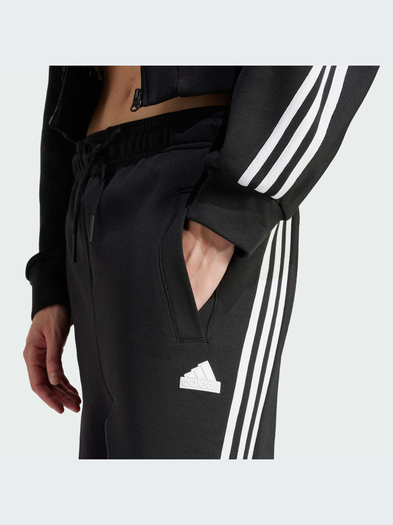 Повседневные штаны Adidas 3 Stripes модель IN9474 Повседневные штаны Adidas 3 Stripes модель IN9474 Фото