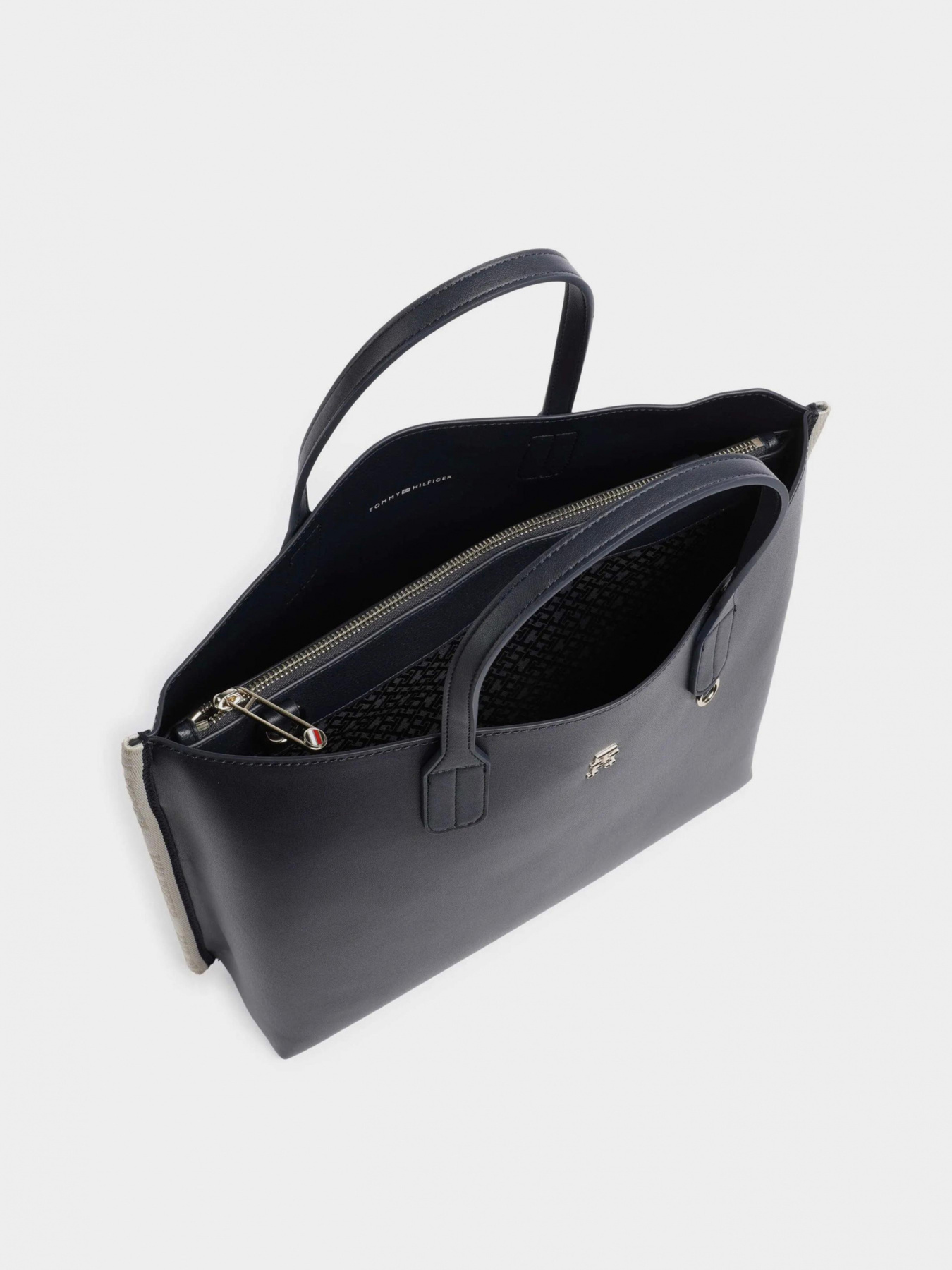 Сумки Tommy Hilfiger модель AW0AW15692-DW6 Сумки Tommy Hilfiger модель AW0AW15692-DW6 Фото