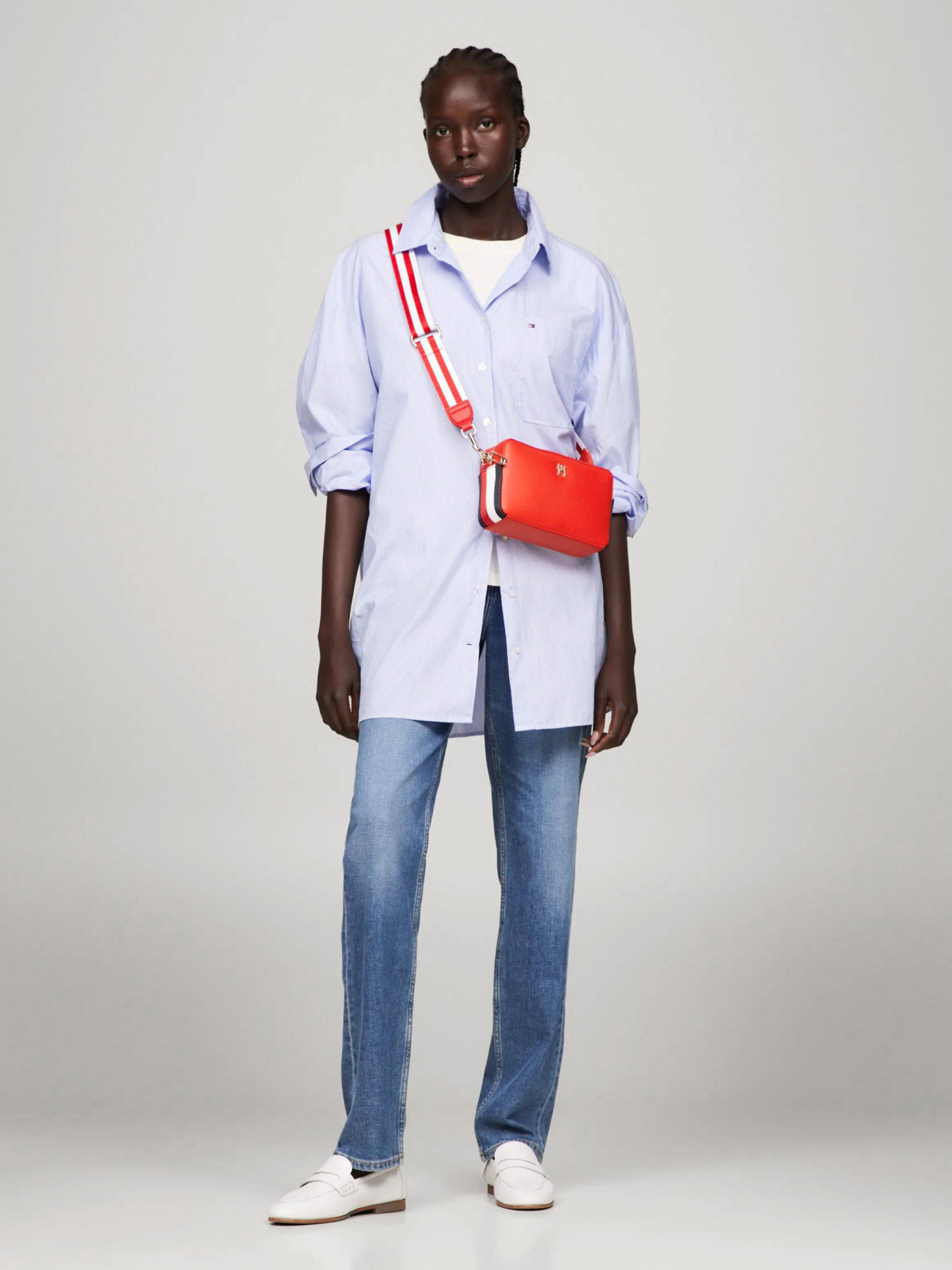 Сумки Tommy Hilfiger модель AW0AW15707-XND Фото