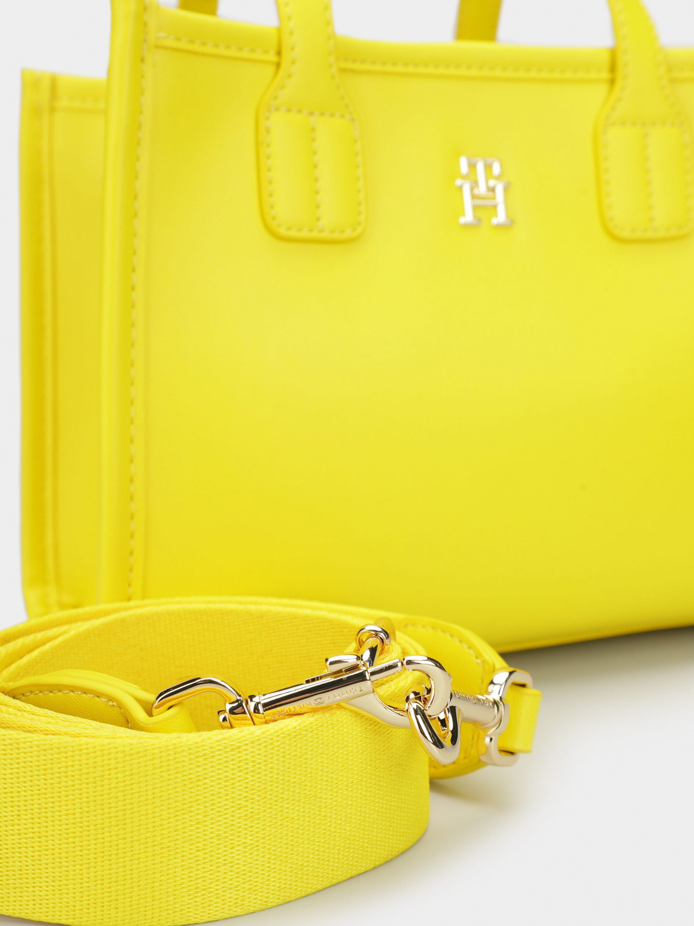 Сумки Tommy Hilfiger модель AW0AW15691-ZH3 Фото