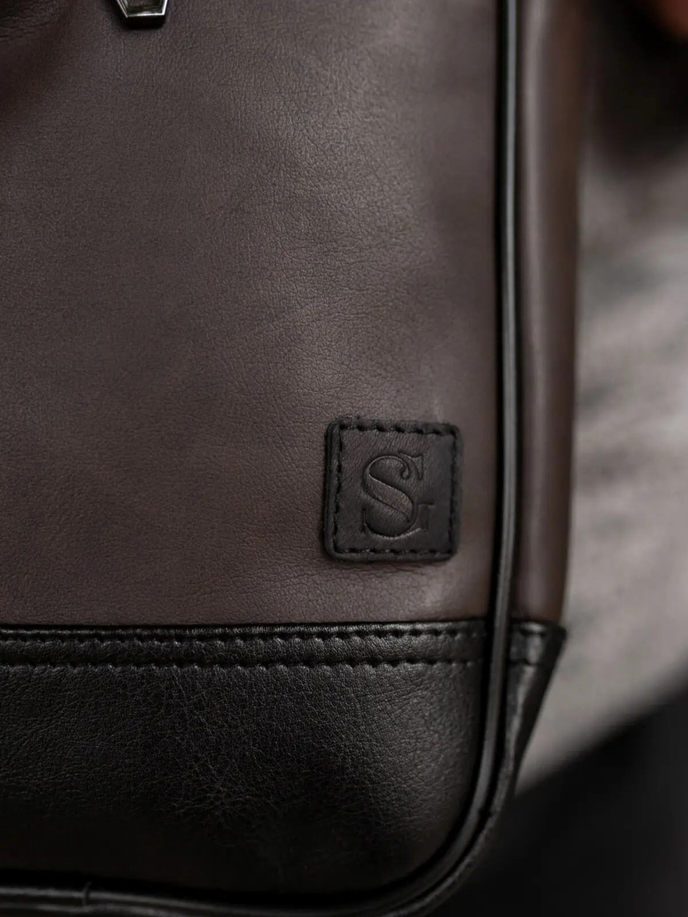 Мессенджер Without модель 8015532 Фото