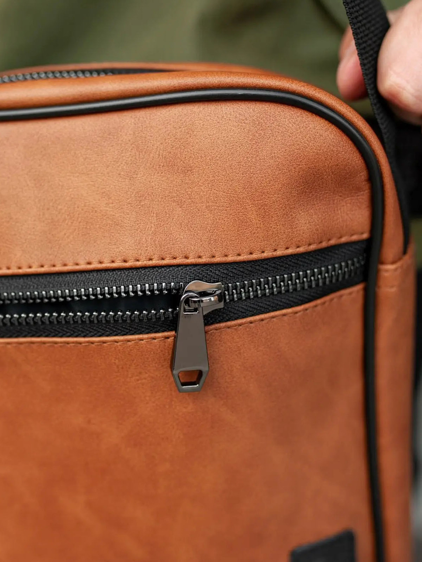 Мессенджер Without модель 8015533 Фото