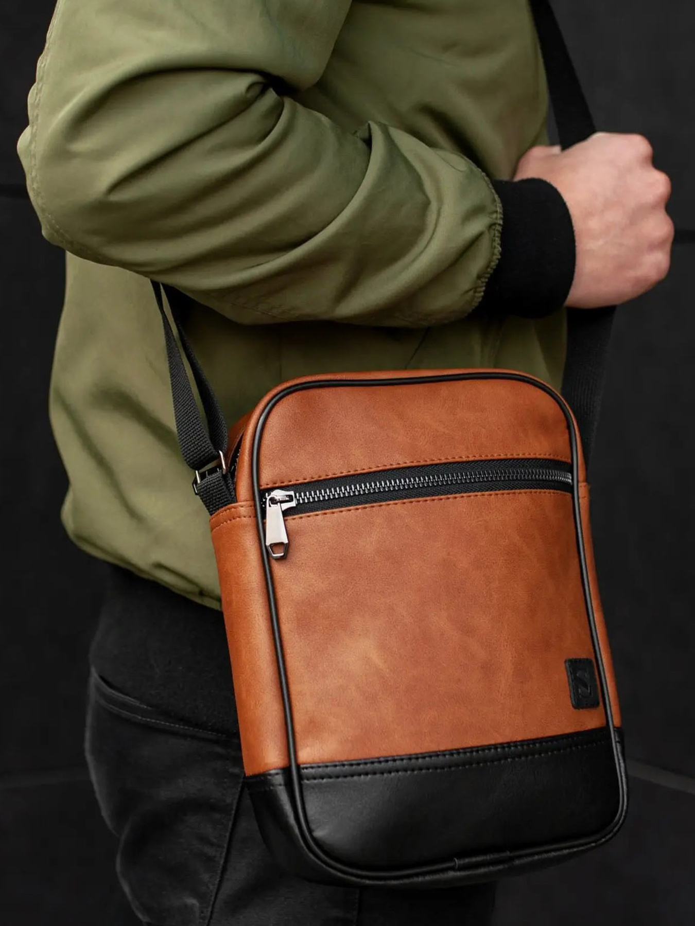 Мессенджер Without модель 8015533 Фото