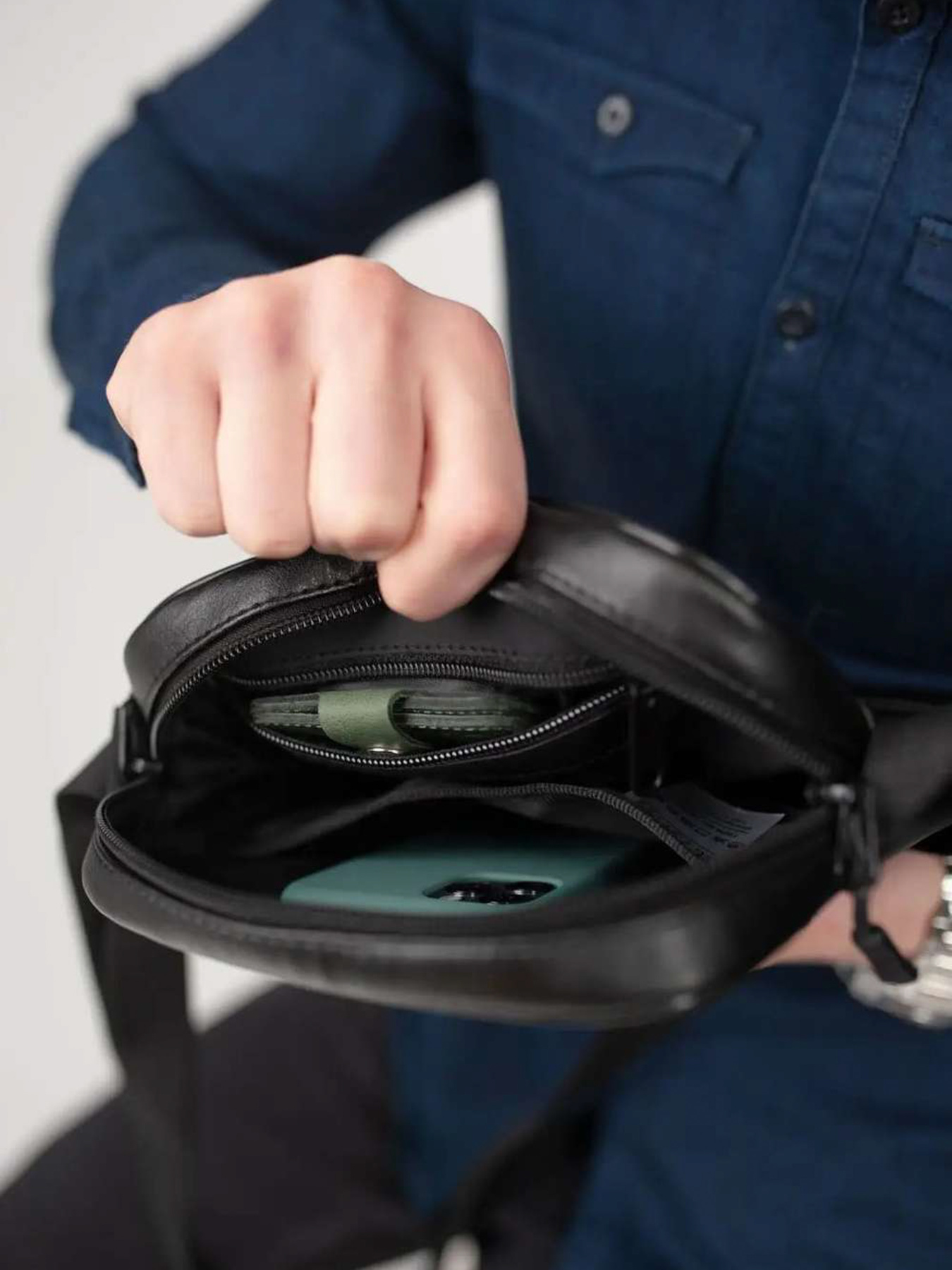 Мессенджер Without модель 8015543 Фото