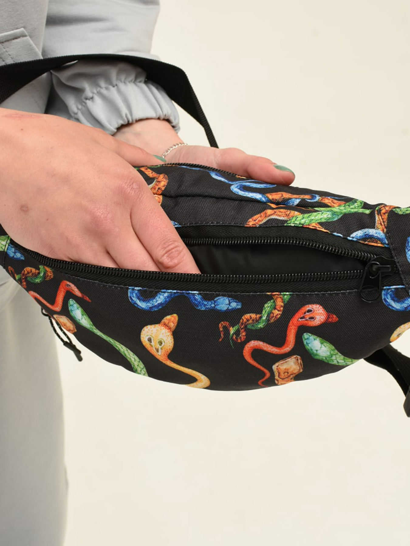 Поясна сумка Without модель 8015575 Поясна сумка Without модель 8015575 Фото