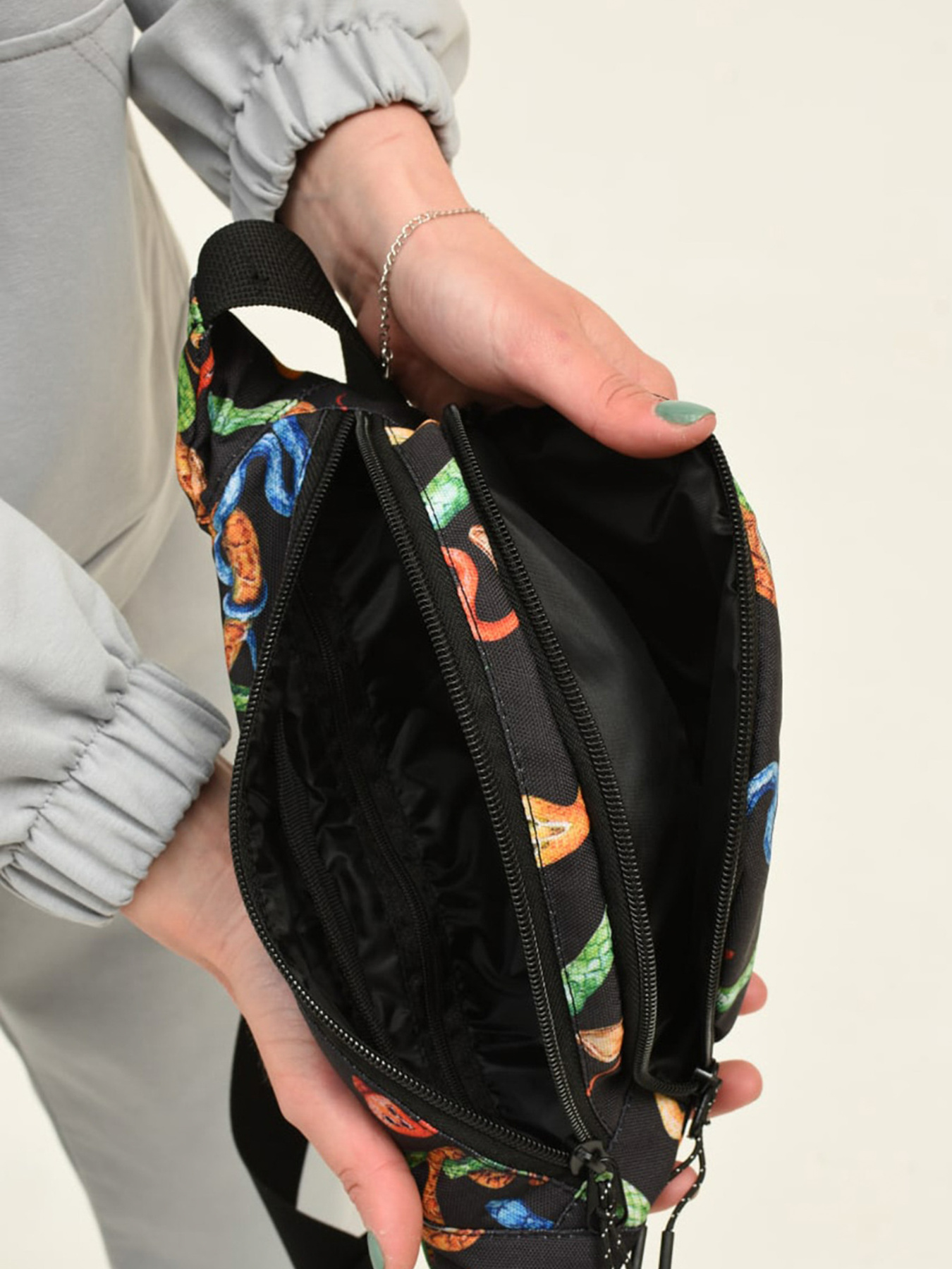 Поясна сумка Without модель 8015575 Поясна сумка Without модель 8015575 Фото