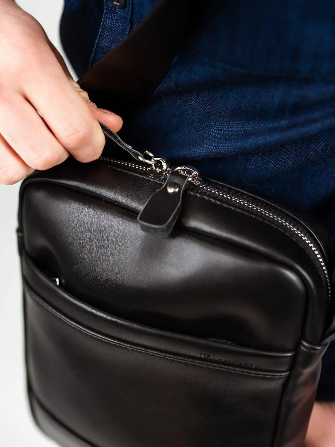 Мессенджер Without модель 8015587 Фото