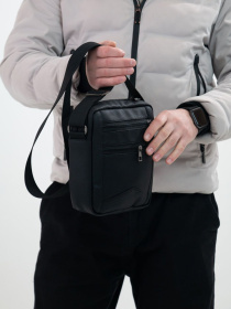 Мессенджер Without модель 8015715 Мессенджер Without модель 8015715 Фото