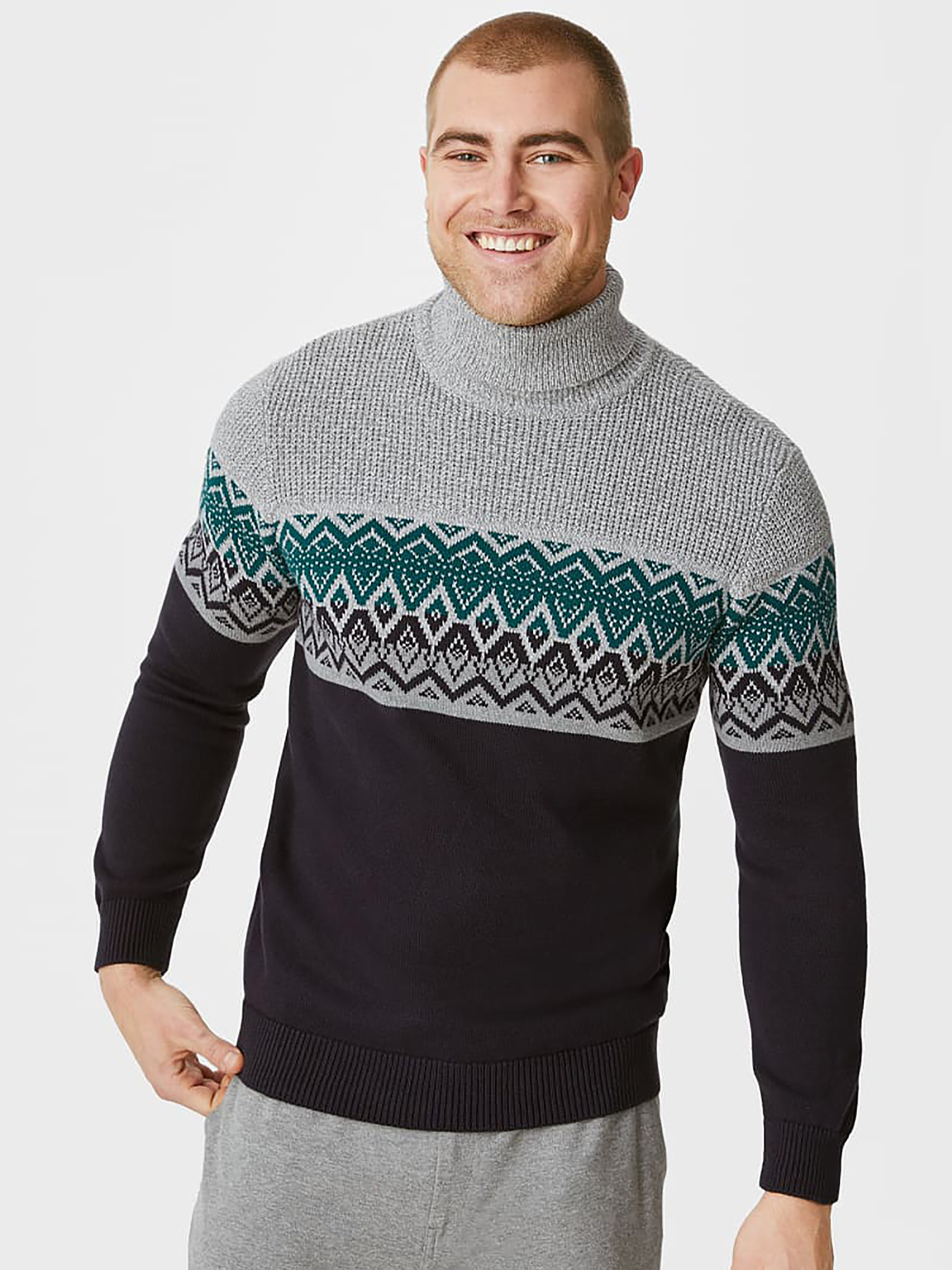 Свитер C&A модель 71767 Свитер C&A модель 71767 Фото