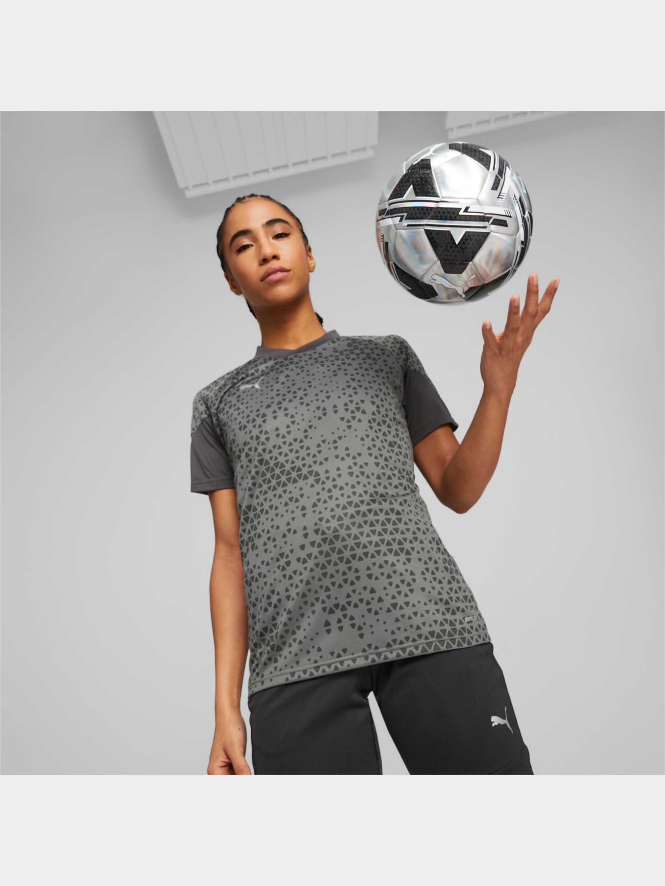 Спортивна футболка PUMA Teamcup Training Jersey Wmn модель 658368 Фото