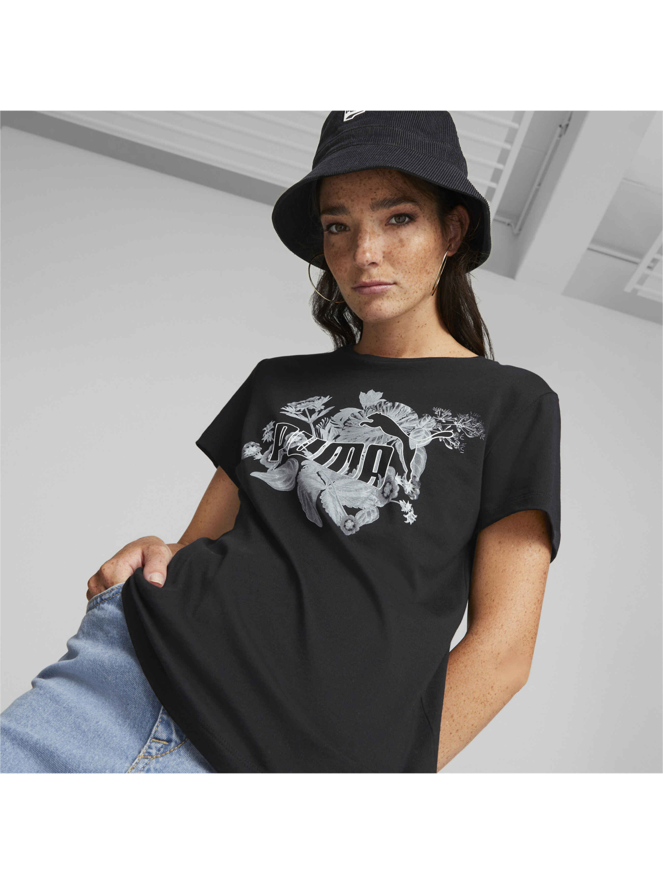 Футболка спортивная PUMA Frozen Flower Tee модель 674225 Фото