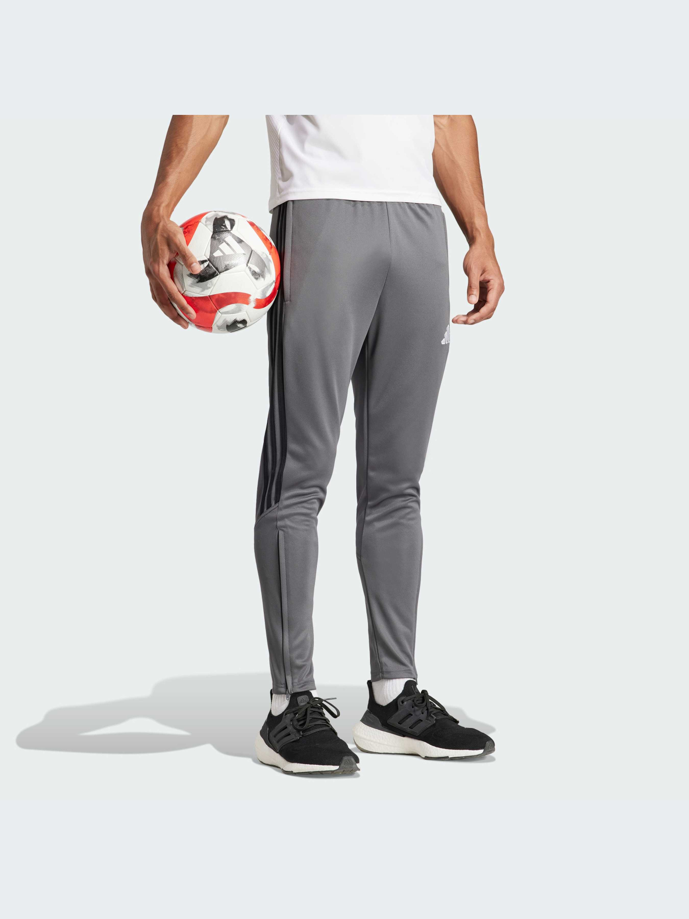 Брюки Adidas Tiro модель IN8184-KZ Брюки Adidas Tiro модель IN8184-KZ Фото
