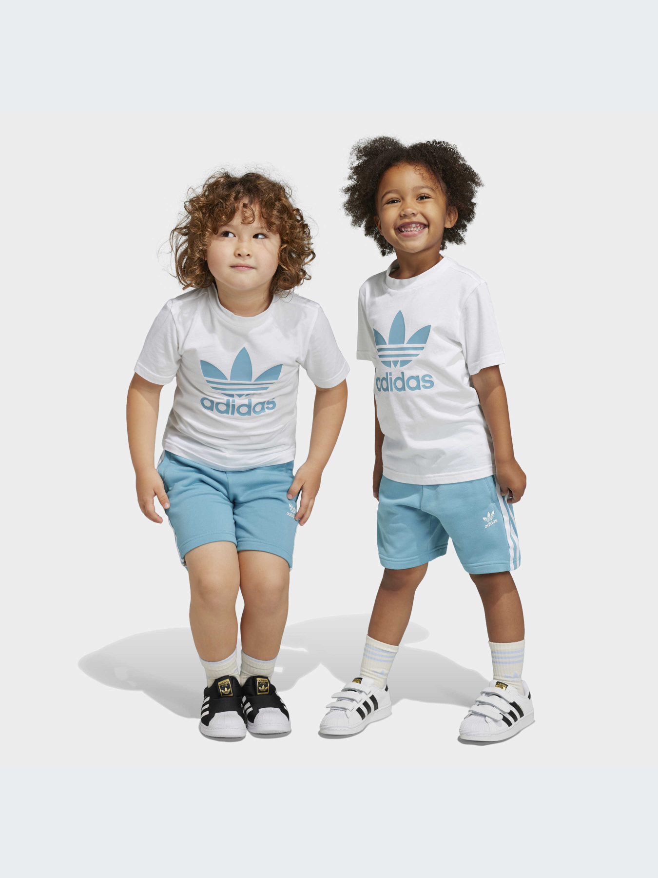 Костюмы Adidas Adicolor модель IB8664-KZ Фото
