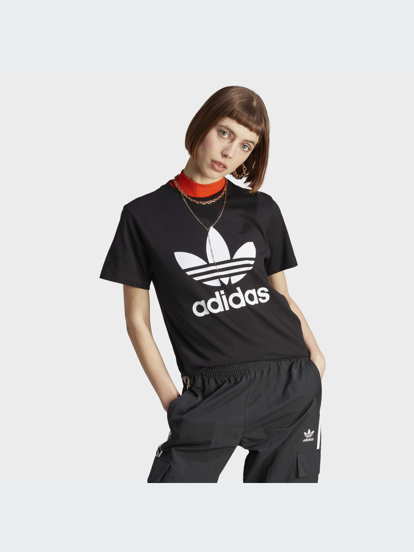 Футболки и поло Adidas Adicolor модель IK4035-KZ Футболки и поло Adidas Adicolor модель IK4035-KZ Фото