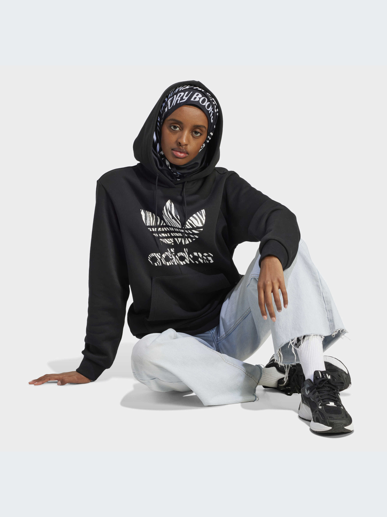 Худи и свитшоты Adidas Graphics модель II0905-KZ Фото