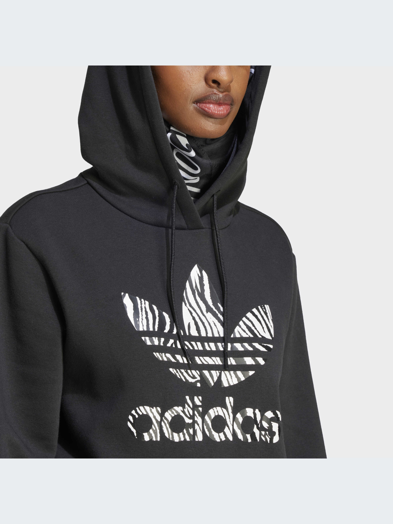 Худи и свитшоты Adidas Graphics модель II0905-KZ Фото