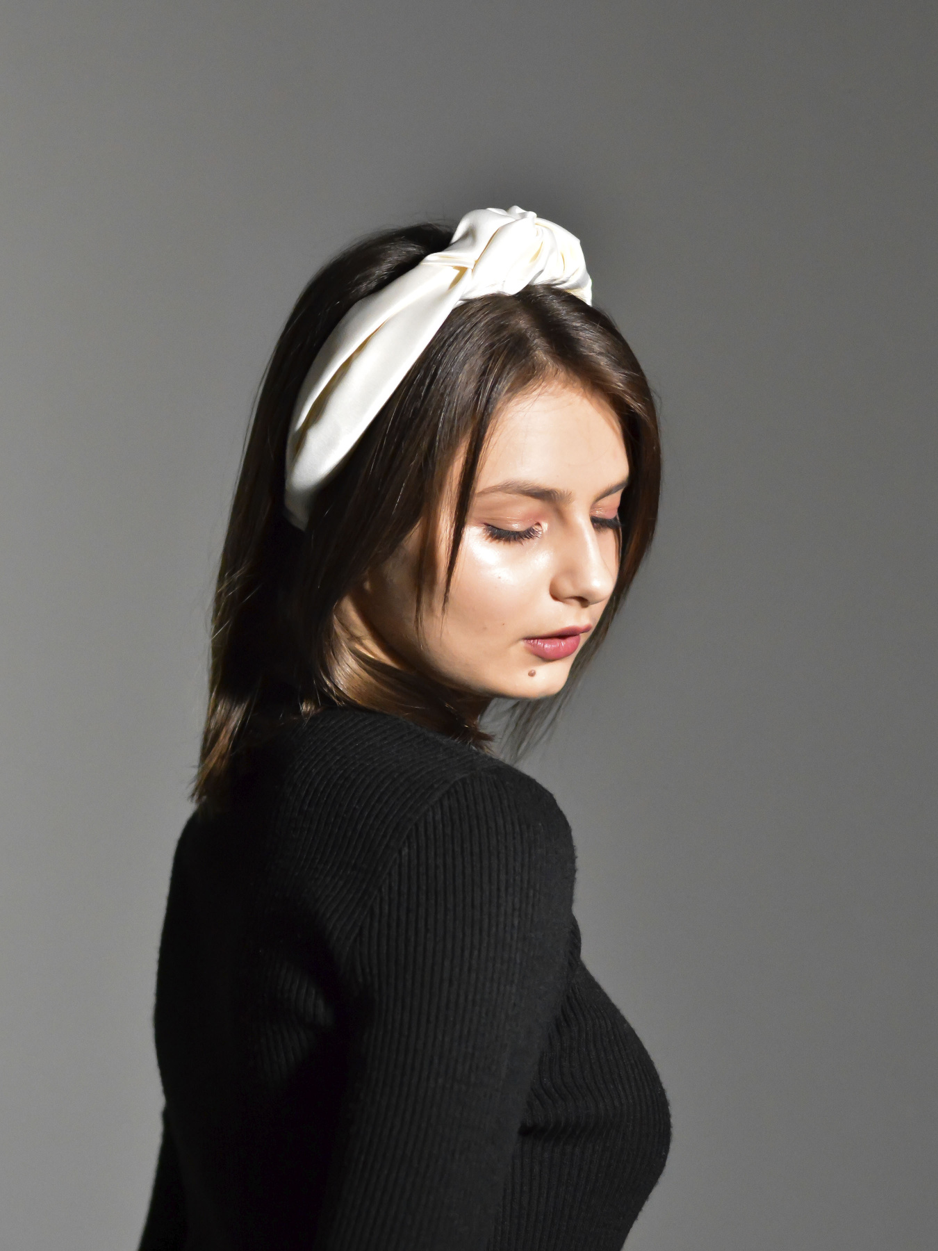 Обруч для волосся MyScarf білий one size атлас з вузлом вгорі MyScarf модель mp19616114 Фото