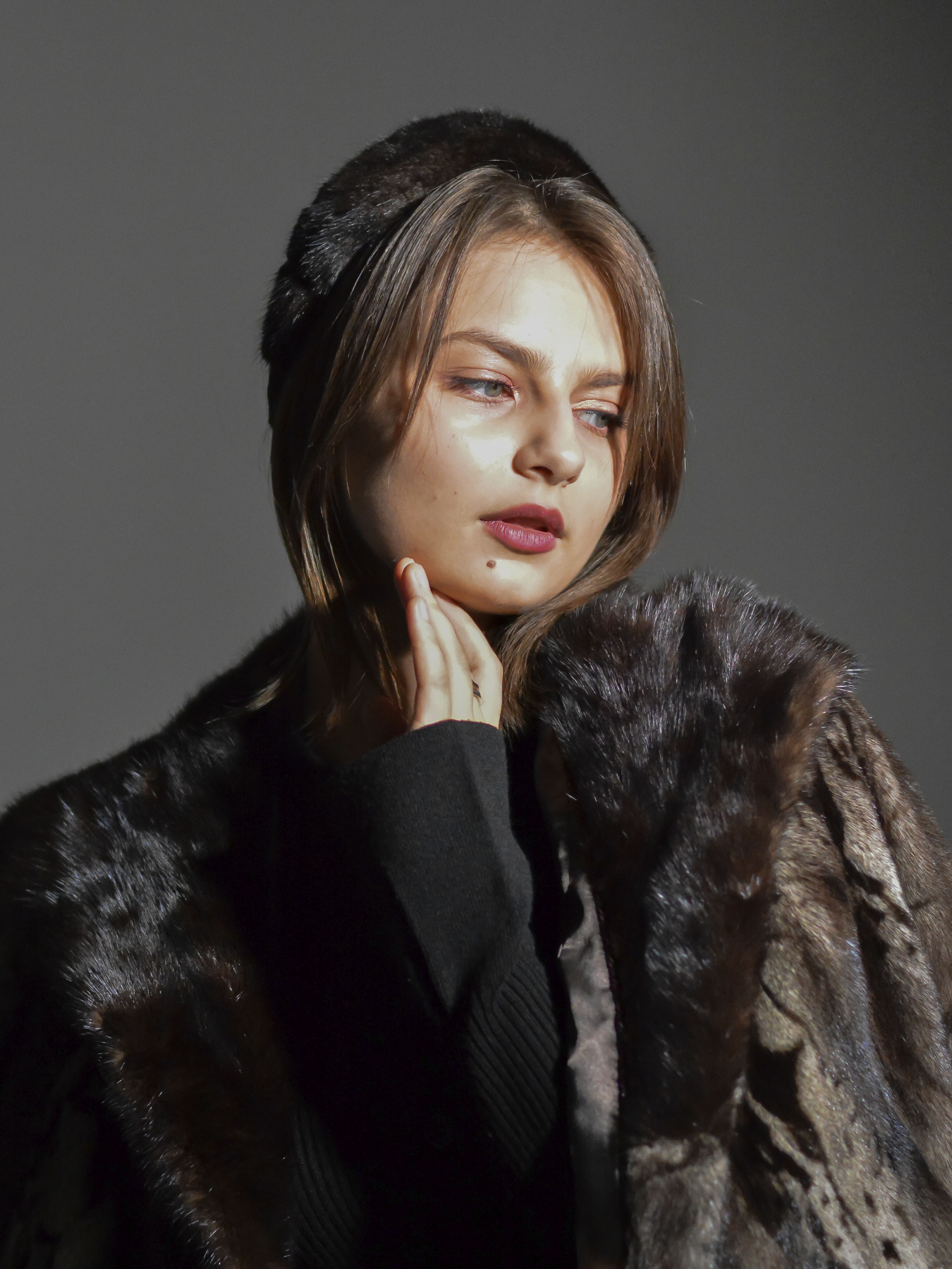 Обруч для волосся MyScarf хутряний one size колір шоколад, натуральна норка MyScarf модель mp19616115 Фото