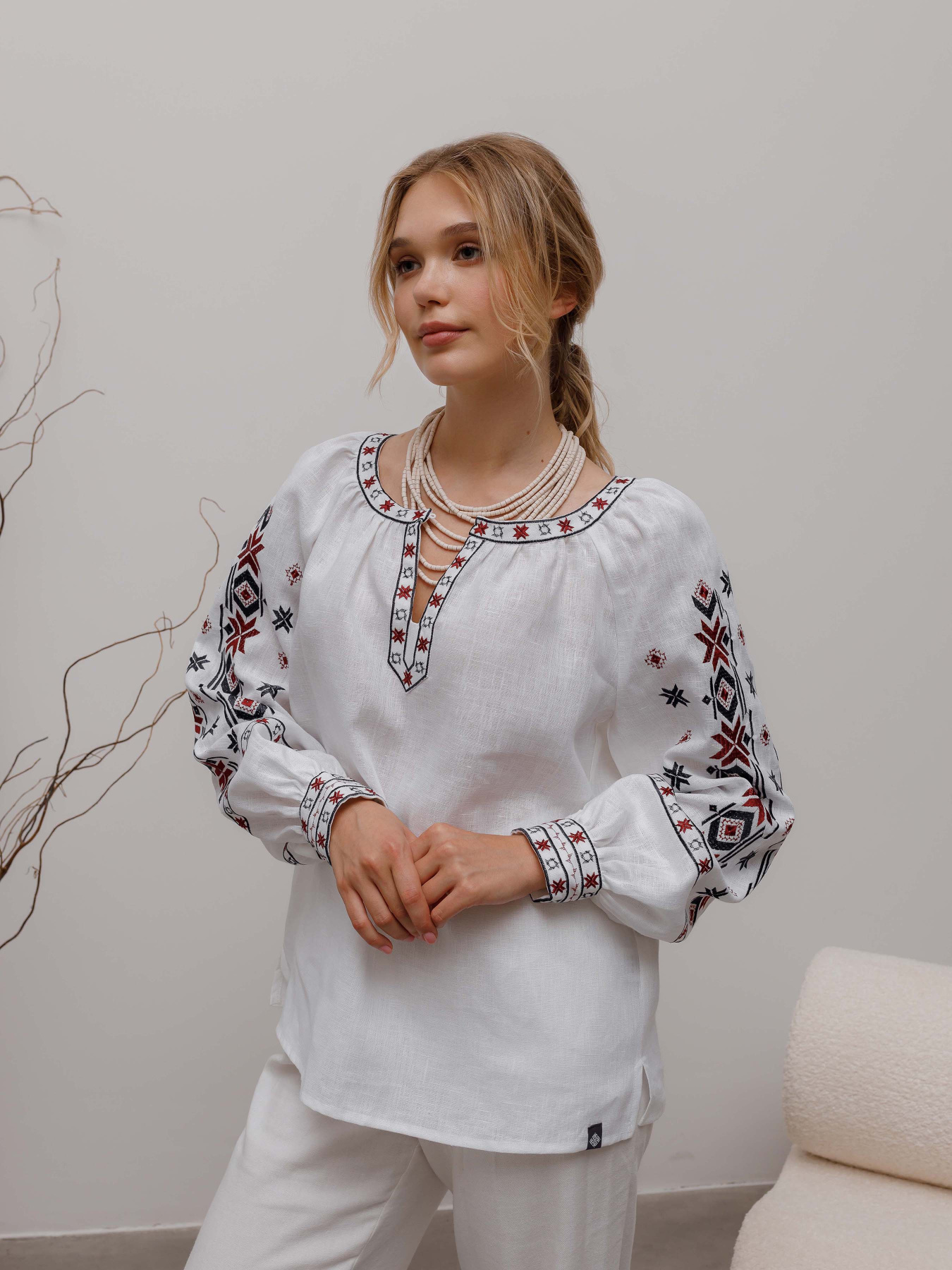 Вышитая рубашка Svarga модель SV-FB00490-1111-10001 Фото